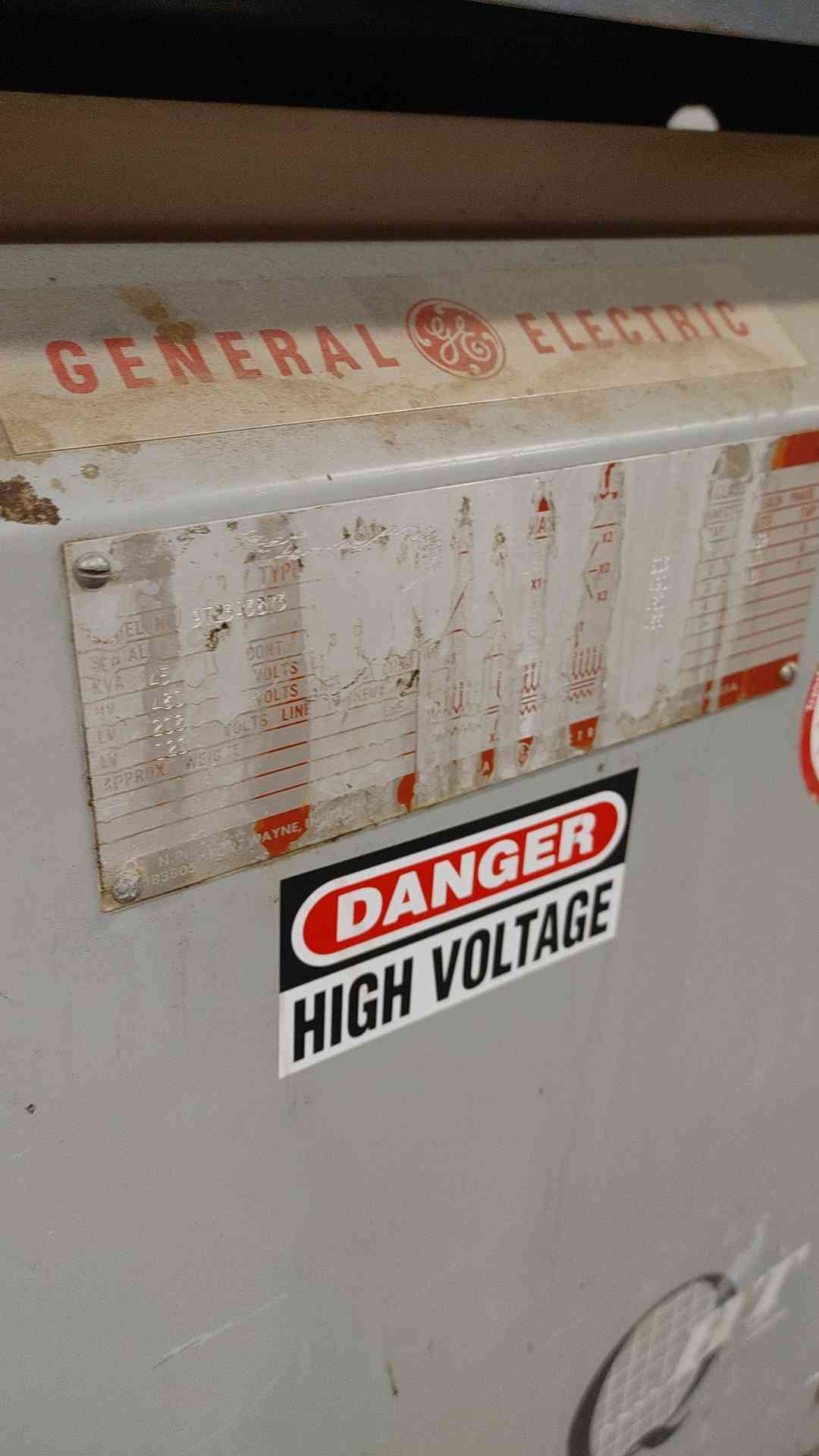 45KVA GE 480V x 208/120V 3PH Dry Type Indoor Transformer 9T23A3873(SKU: 112353)