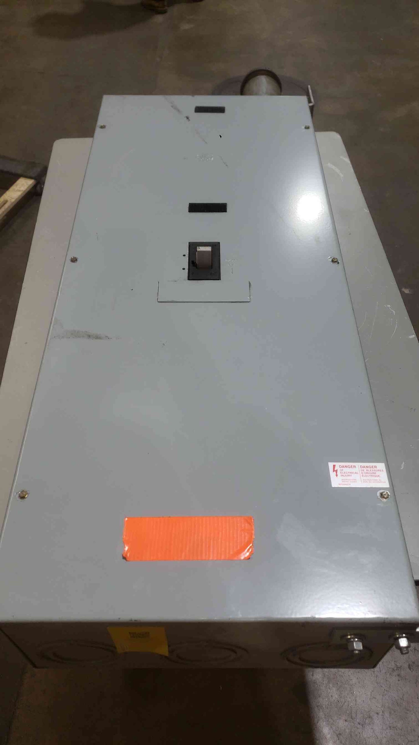 GE 600A 600V Indoor Circuit Breaker Enclosure SGDA36AN0600 (SKU: 112542)