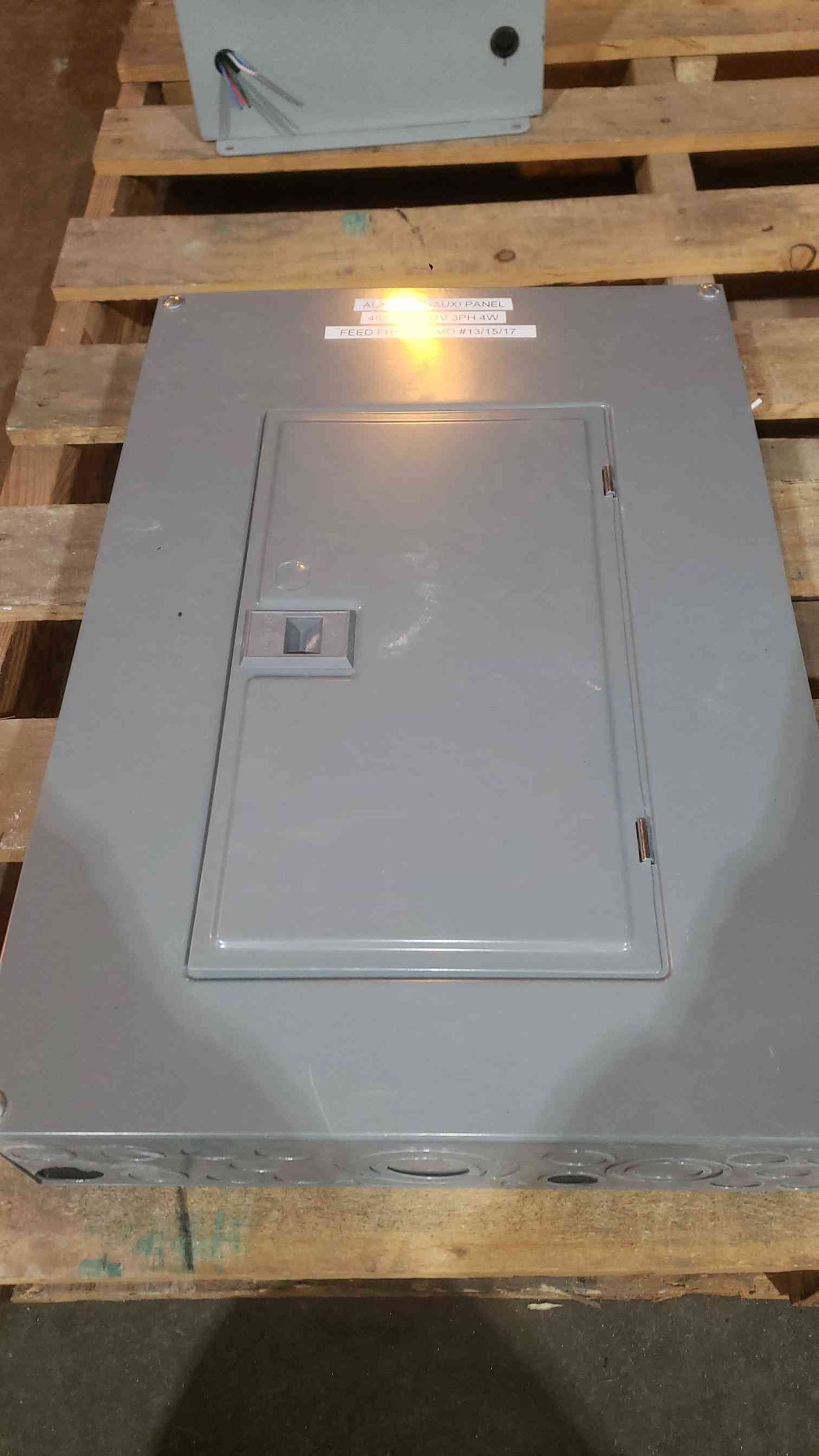 Square D 24 Space QO Load Center (SKU: 112569)
