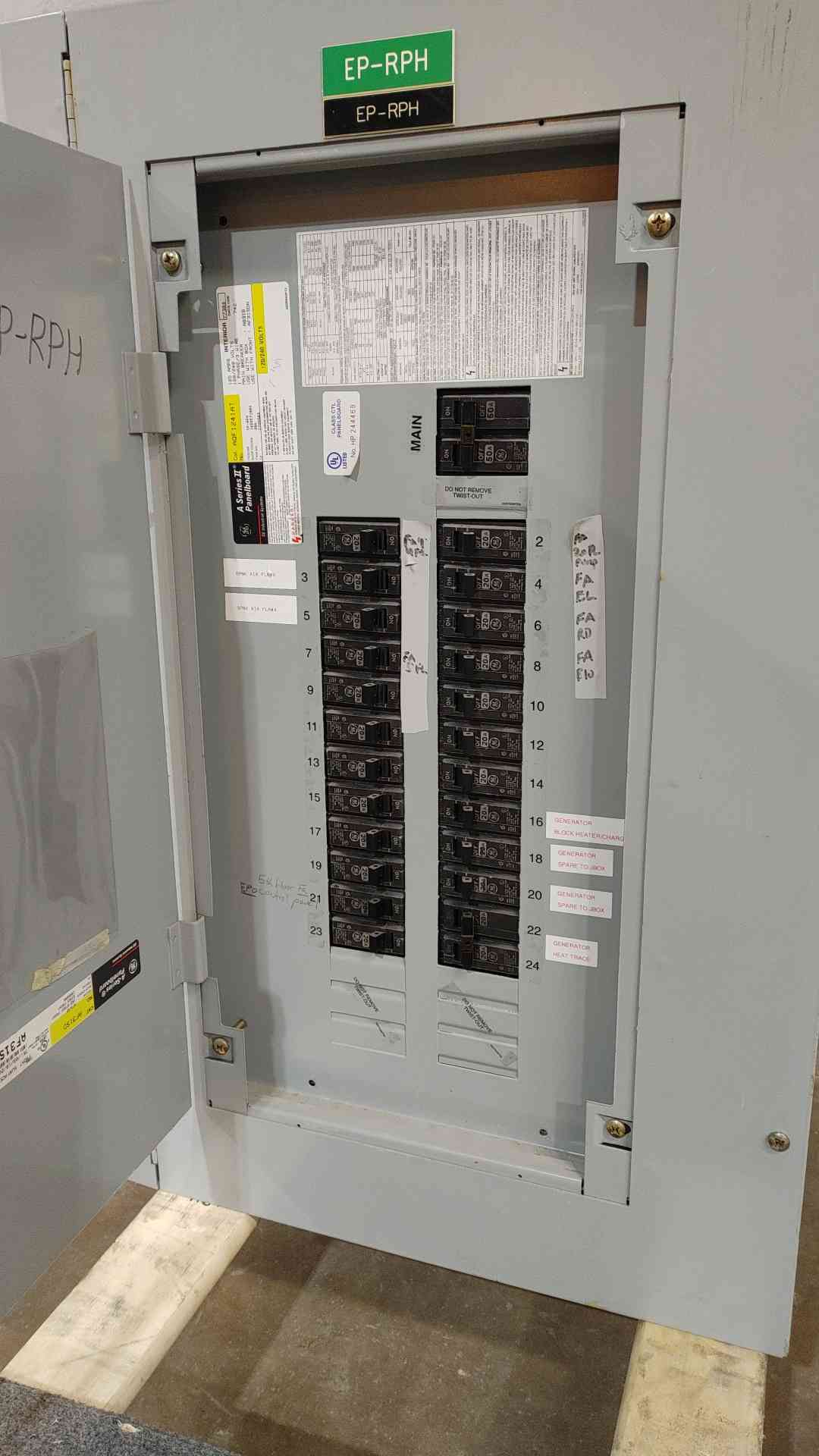 GE 125A 120/240V 1PH 3W Panelboard w/ Main AQF1241AT(SKU: 112626)