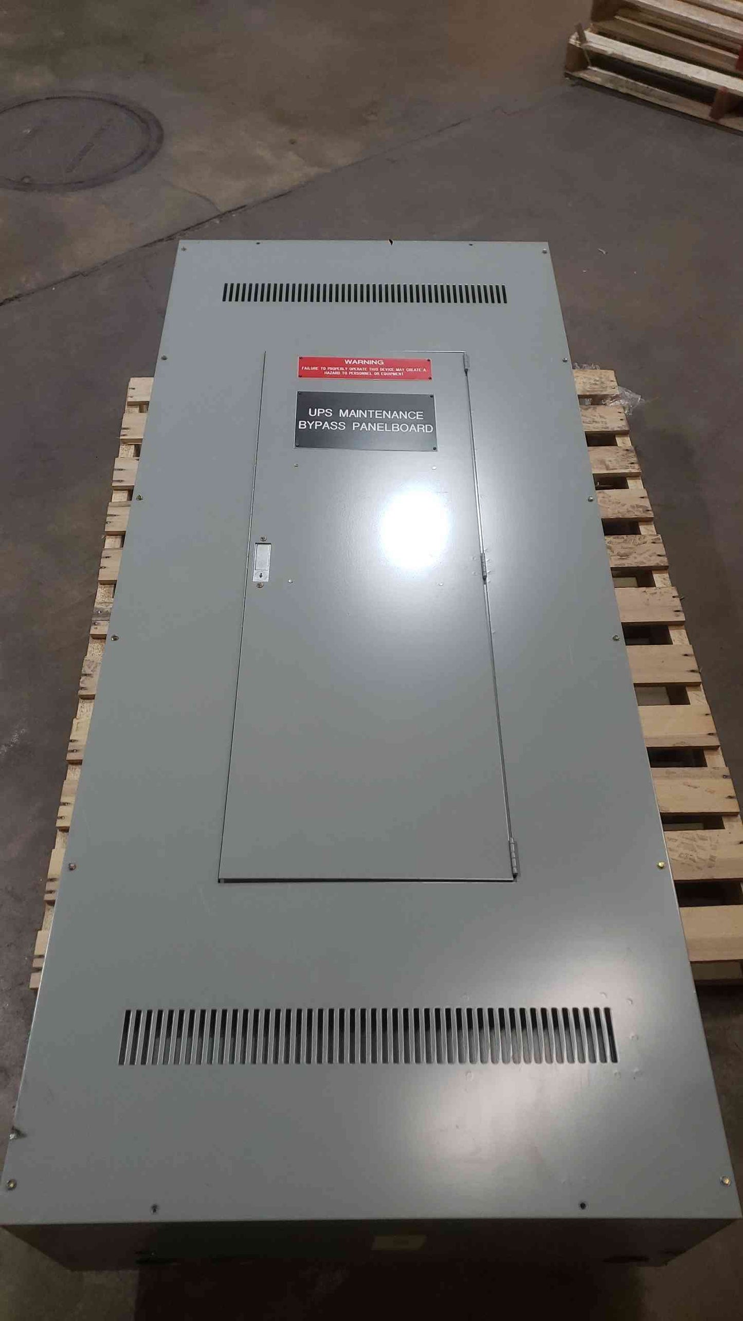 GE 250A Spectra 480V 3PH 4W Panelboard 3 Breakers SFHA36AT0250 (SKU: 112671)
