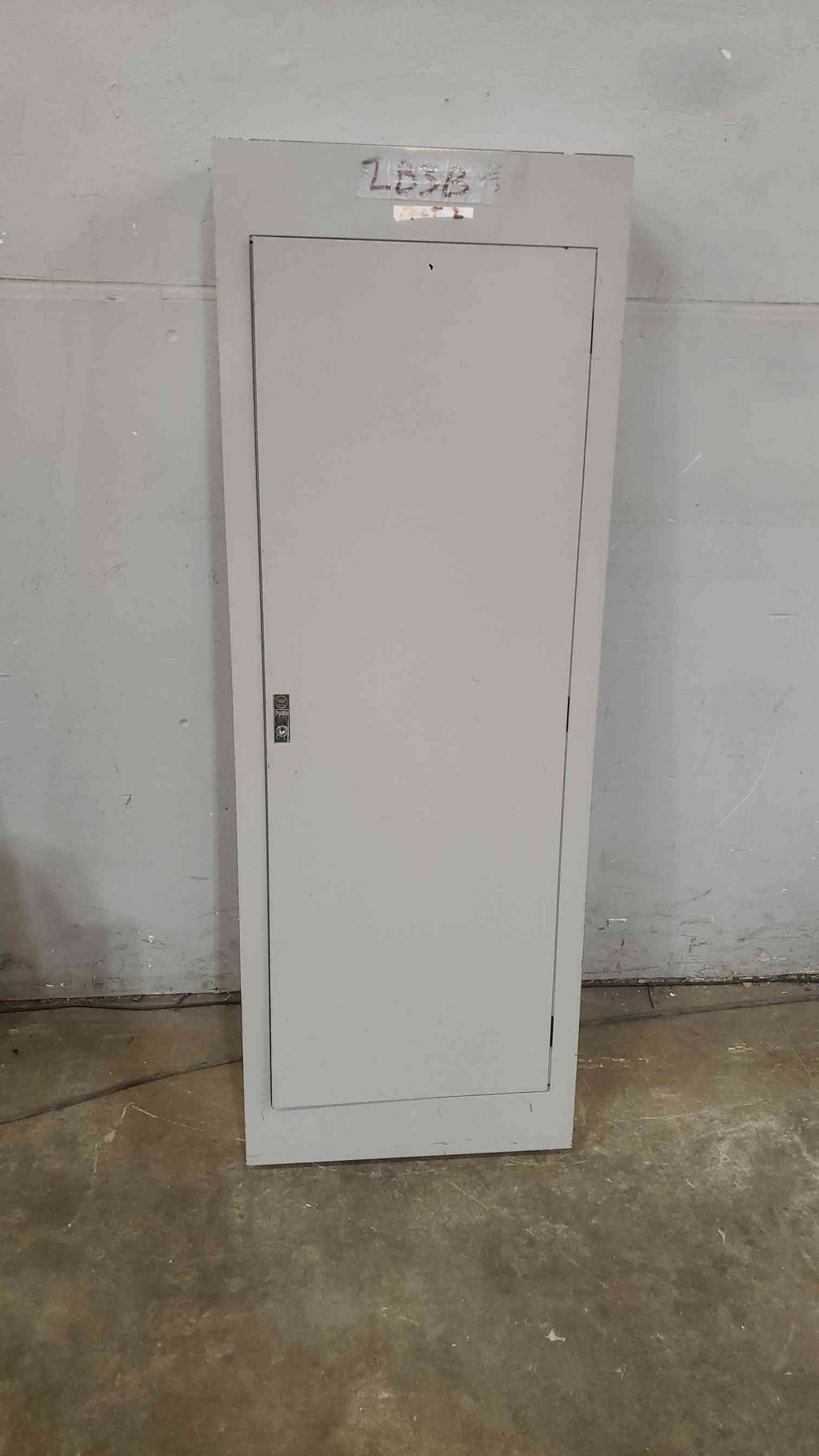 Westinghouse 225A 120/208 3PH 4W Panelboard & Main (SKU: 112716)