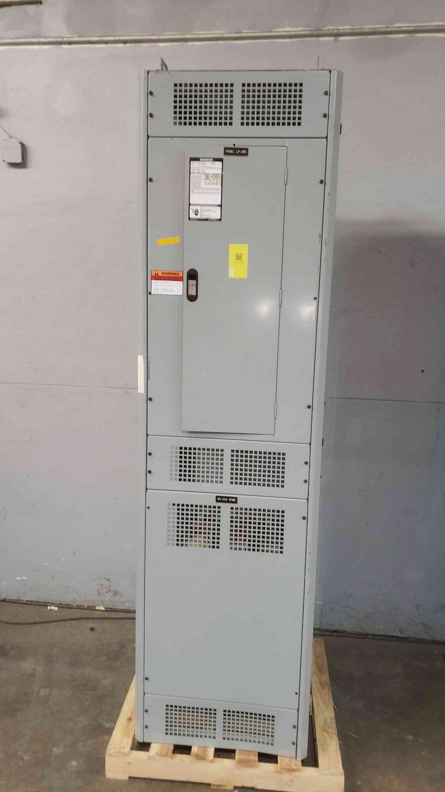 Siemens SB3 480V 3PH Switchboard 45kVA Transformer P1 Panelboard NGB Breakers (SKU: 112758)