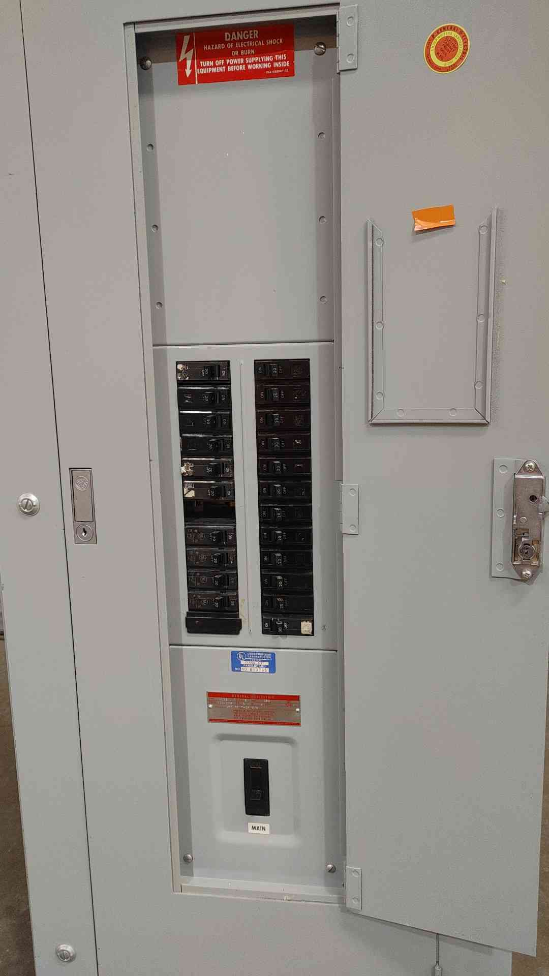 GE NLAB 150 Amp Panelboard 120/208V 3-Phase 4-Wire 30-Circuit Main Breaker THQB(SKU: 112800)