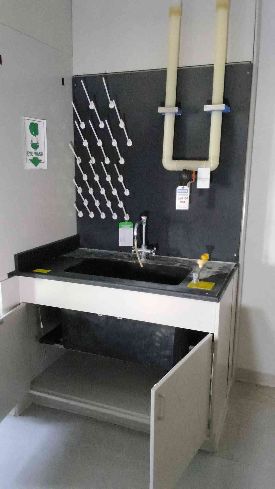 4' Fisher Hamilton Lab Sink Epoxy & Faucet Eyewash & Pegboard Station (112899)