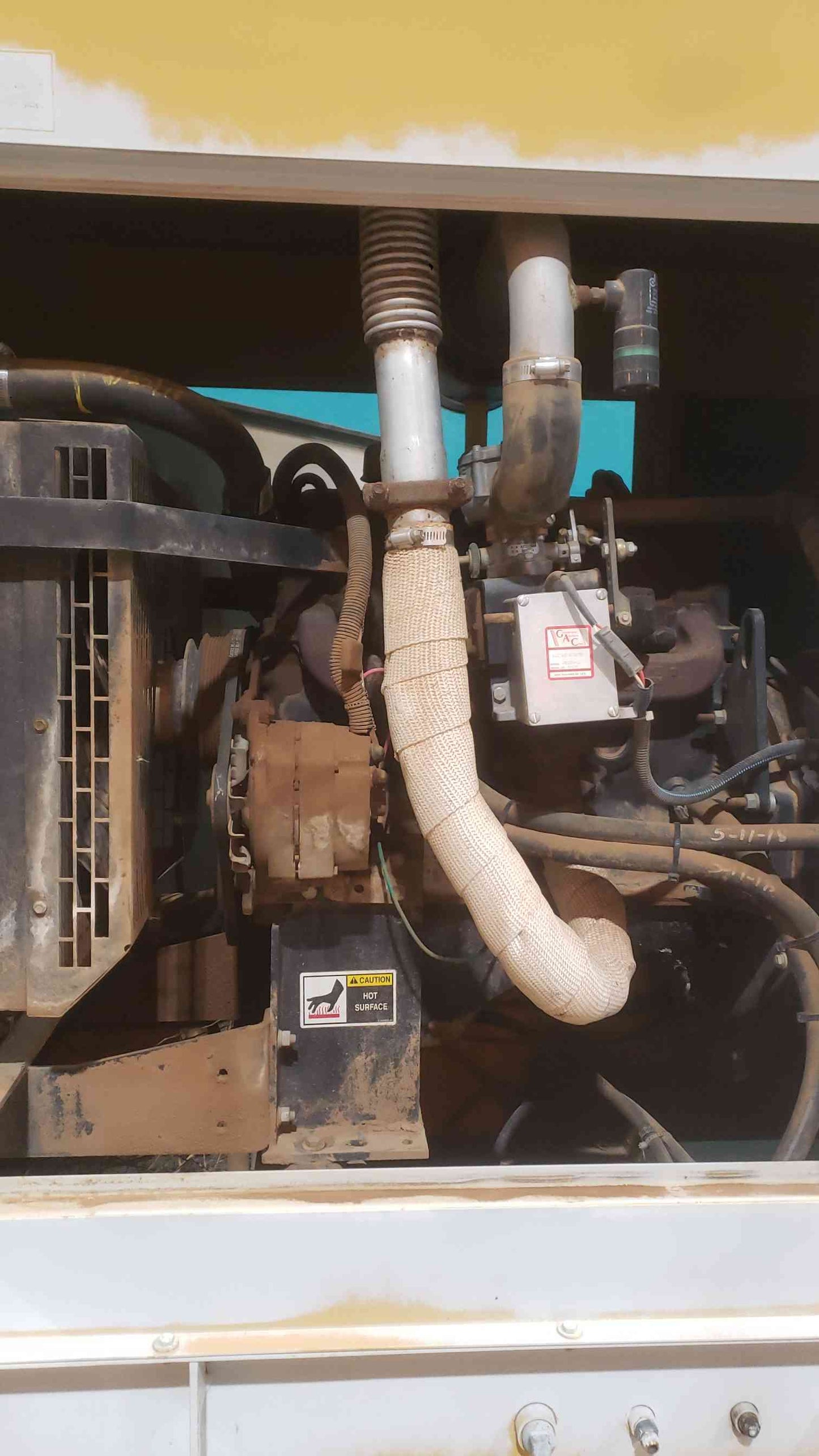 AS-IS 20KW Elliott MagneTek 20 RN 120/240V 1PH LP/NG 693 Hrs.(SKU: 113350)
