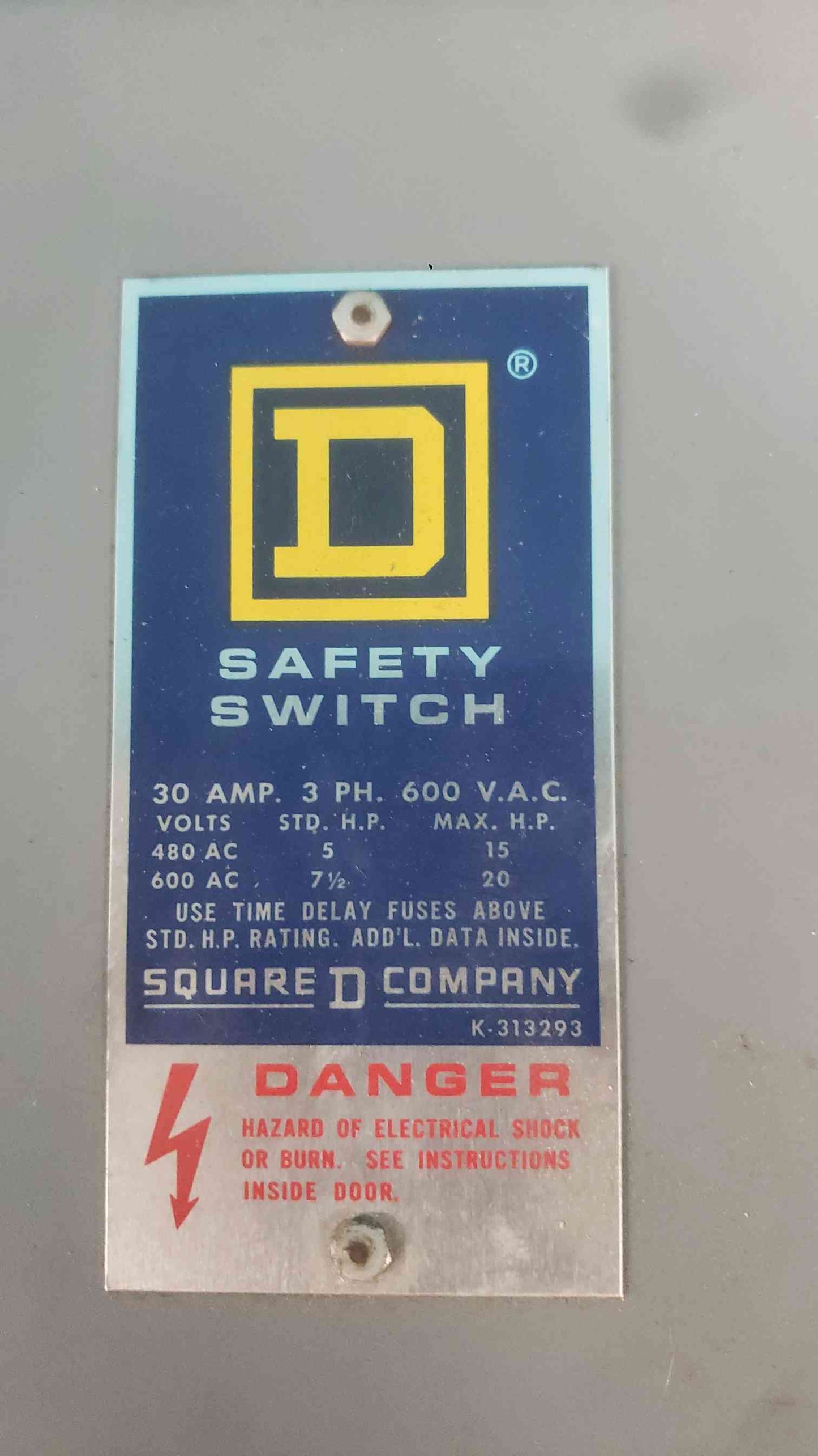 Square D H361 30 Amp 3 Pole 600V Fused Safety Switch Disconnect H361 Series D2 (SKU: 113393)