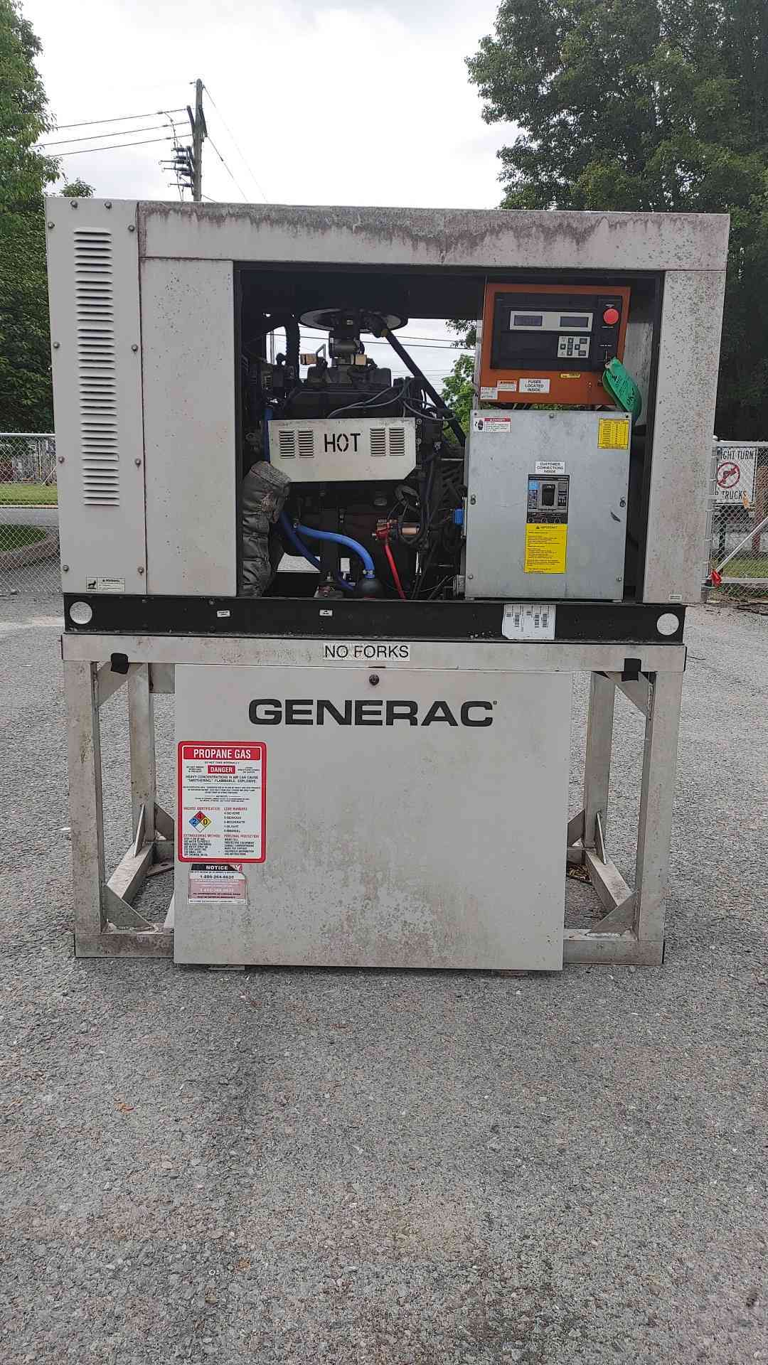 Generac 30KW 120/240V 1PH NG/LP Generator Model 0051911 653.6Hrs(SKU: 113562)