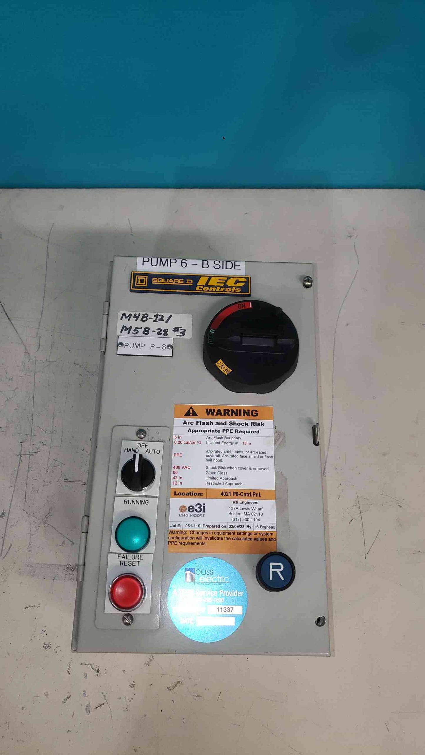 Square D LE1UD2596G6 IEC Enclosed Starter Combination Motor Controller 600V