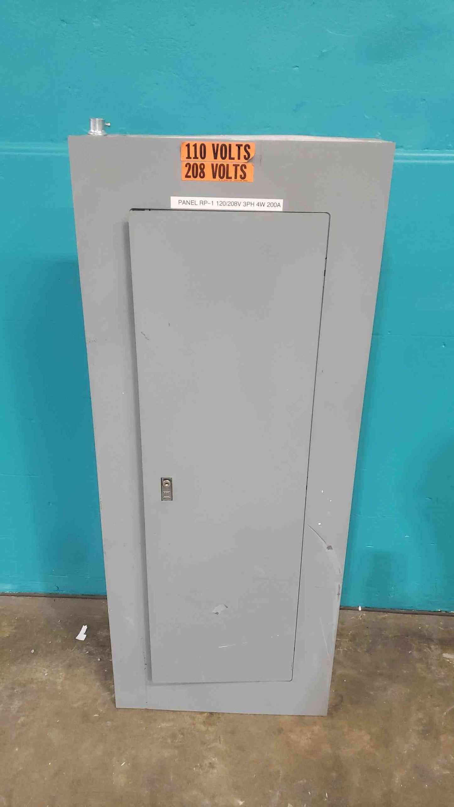 Square D NQ 3 Phase Panelboard 225A Main Breaker 39x 20A QOB 1-Pole NQ442L2C 208V