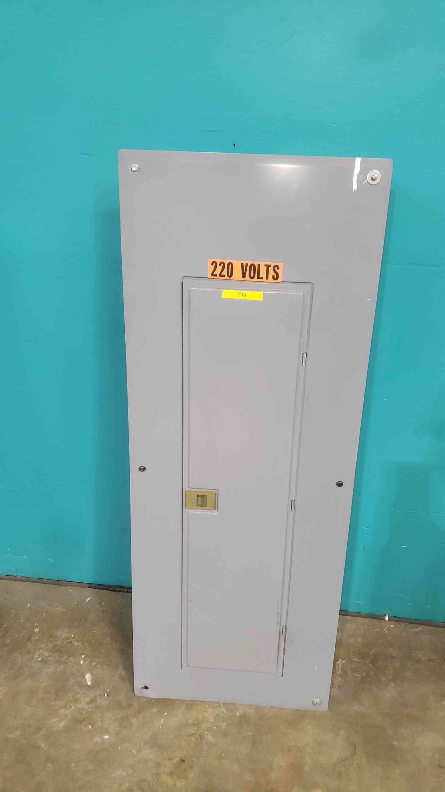 Square D Homeline 3 Phase Panelboard 200A Main Breaker 29x 20A 1-Pole HOMC40UC 208V