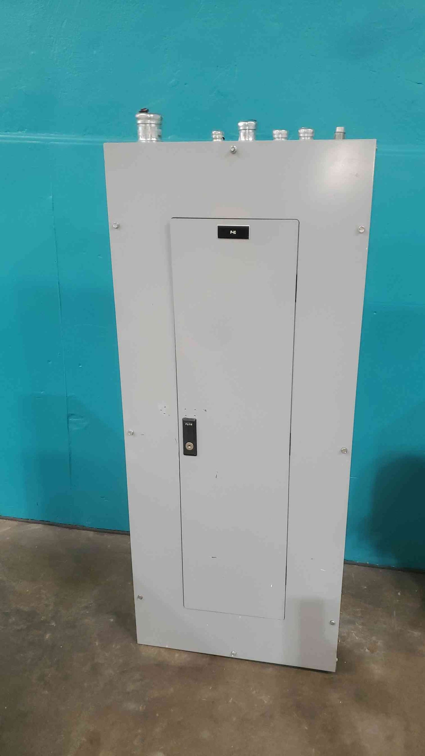 Challenger PowerMaster PM1 150A 208Y/120V 3 Phase Panelboard Loaded CH Breakers