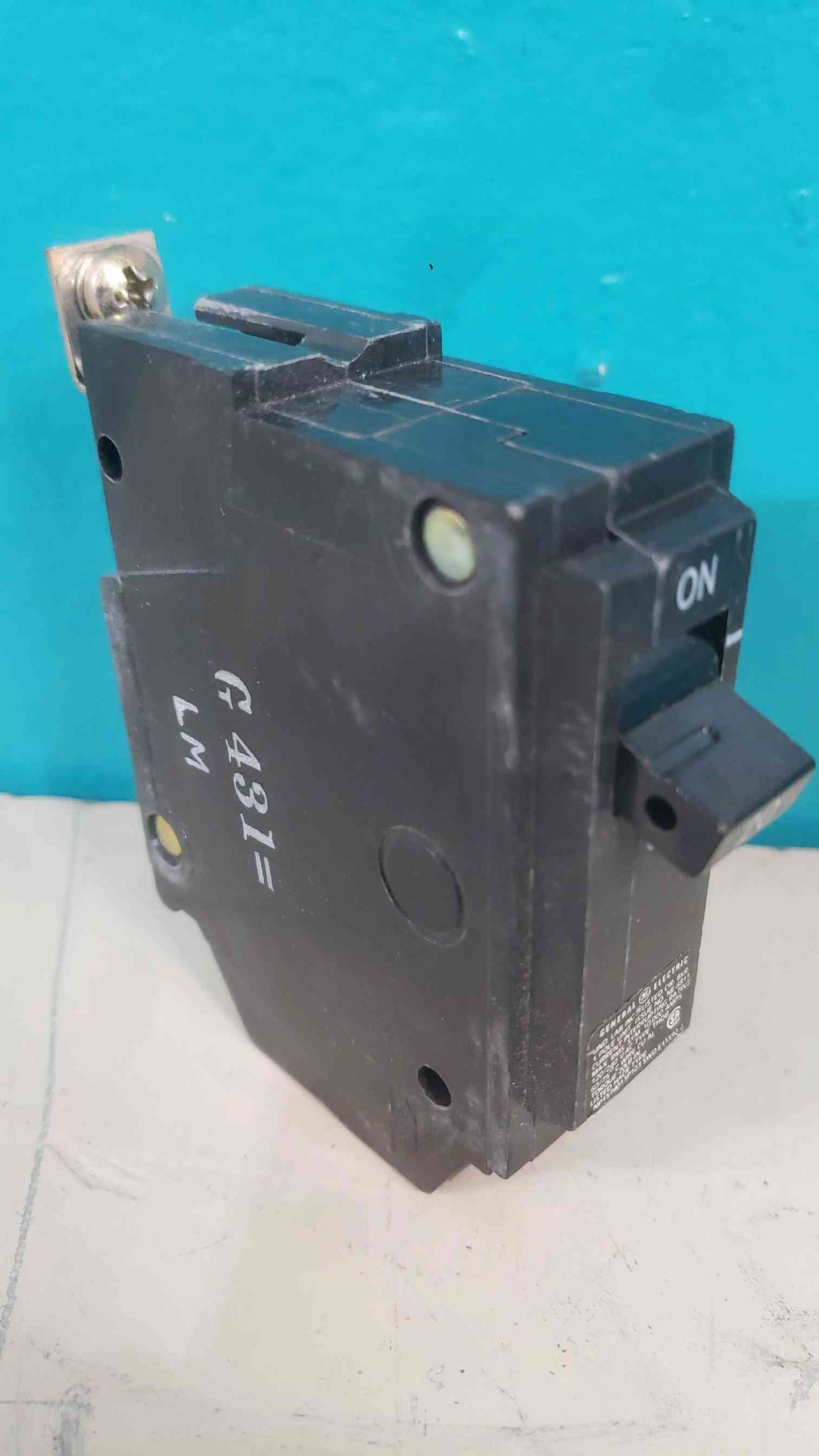GE 20A 240VAC 1 Pole Circuit Breaker (Sku 113798)