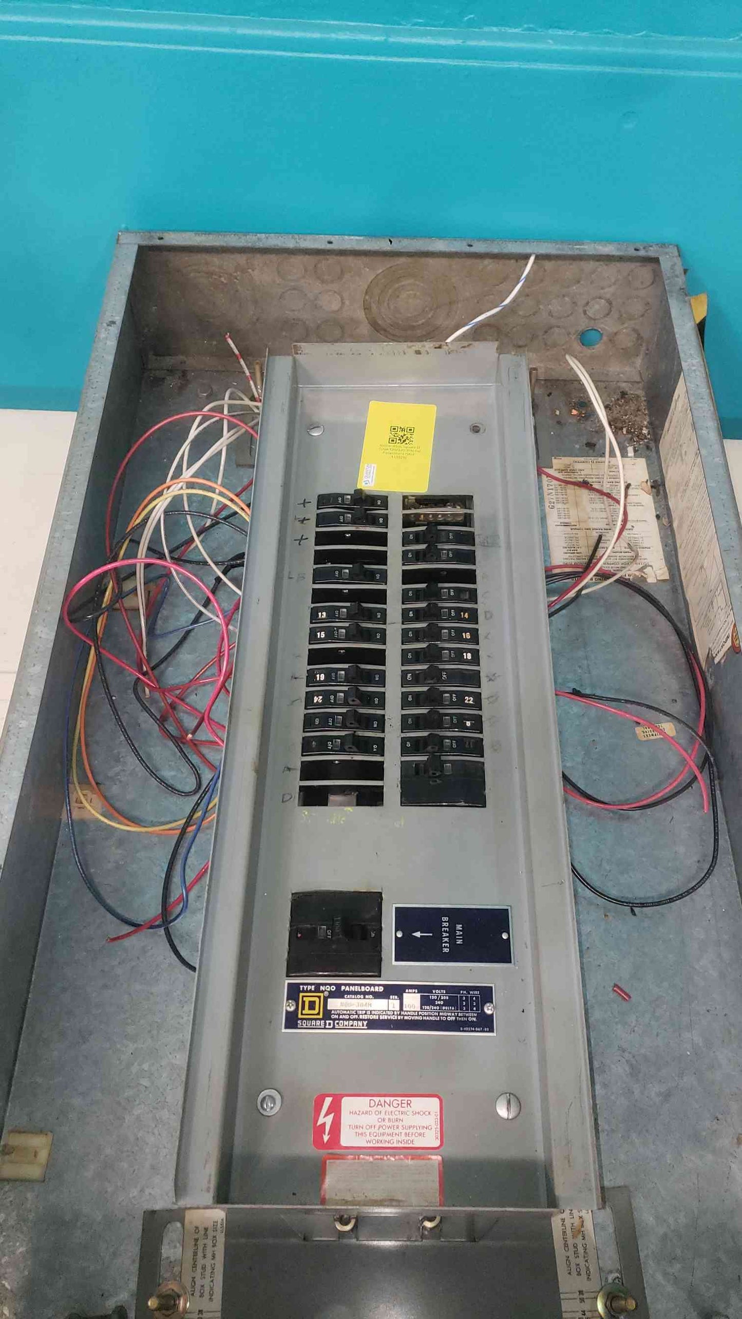 Square D NQO-304M Panelboard 100A 3 Phase Main Breaker Box Lot with QO Breakers