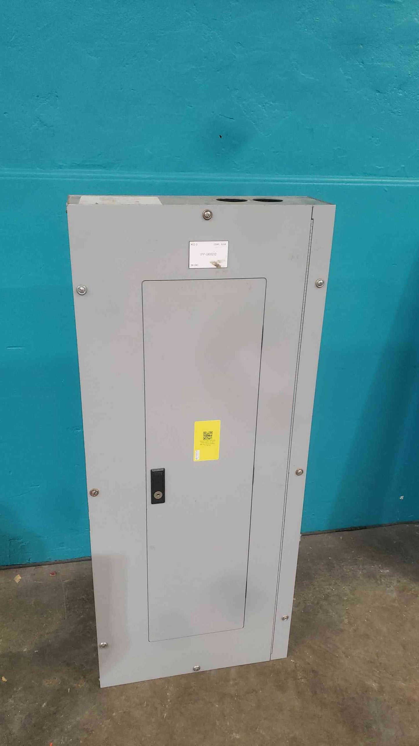 Eaton Cutler Hammer PRL1a 3 Phase Panelboard 60A 3 Pole Breaker 42x 20A YS2048