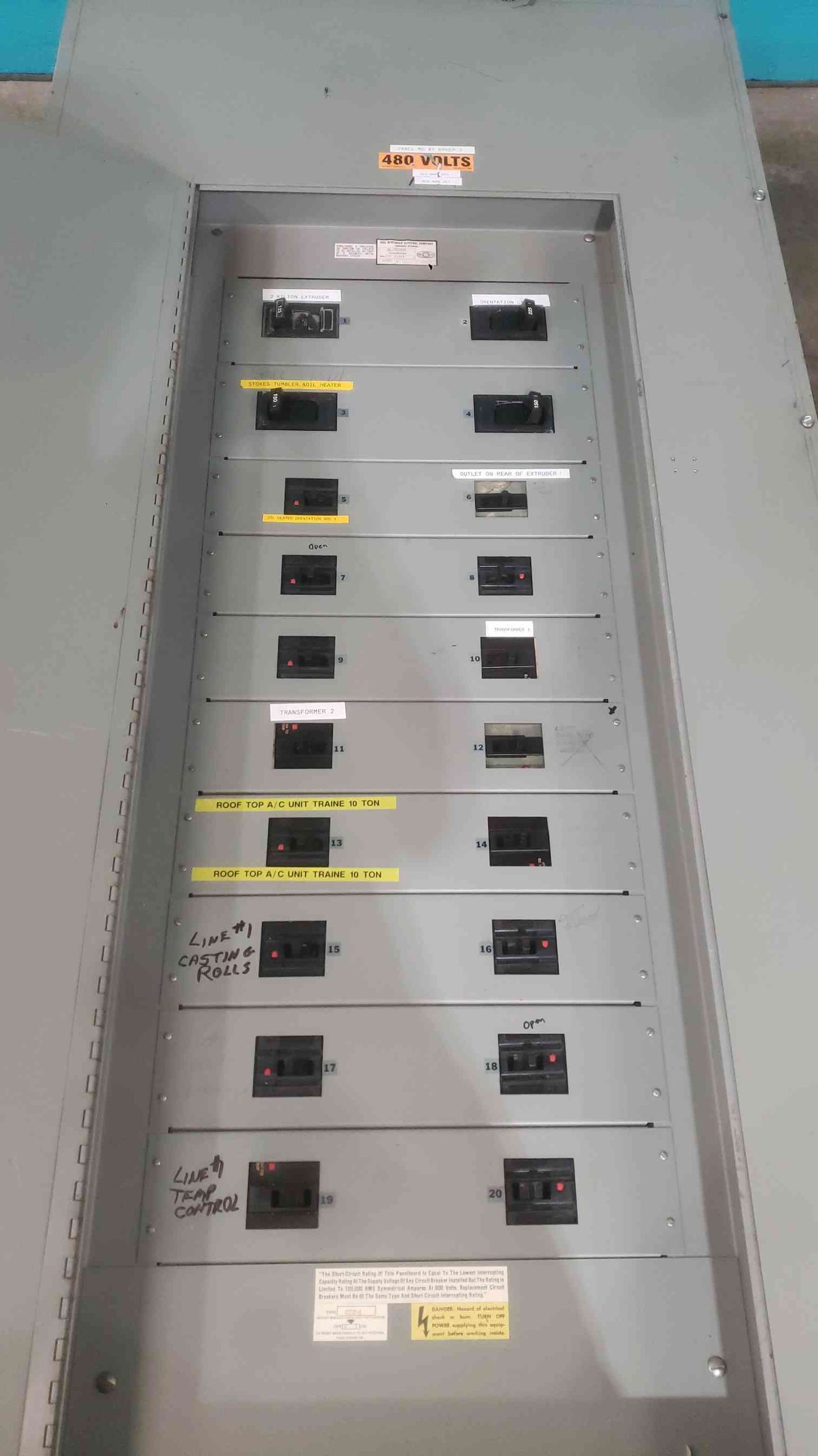 ITE 400A 480V 3 Phase Distribution Panel with 20x ITE 3-Pole Breakers