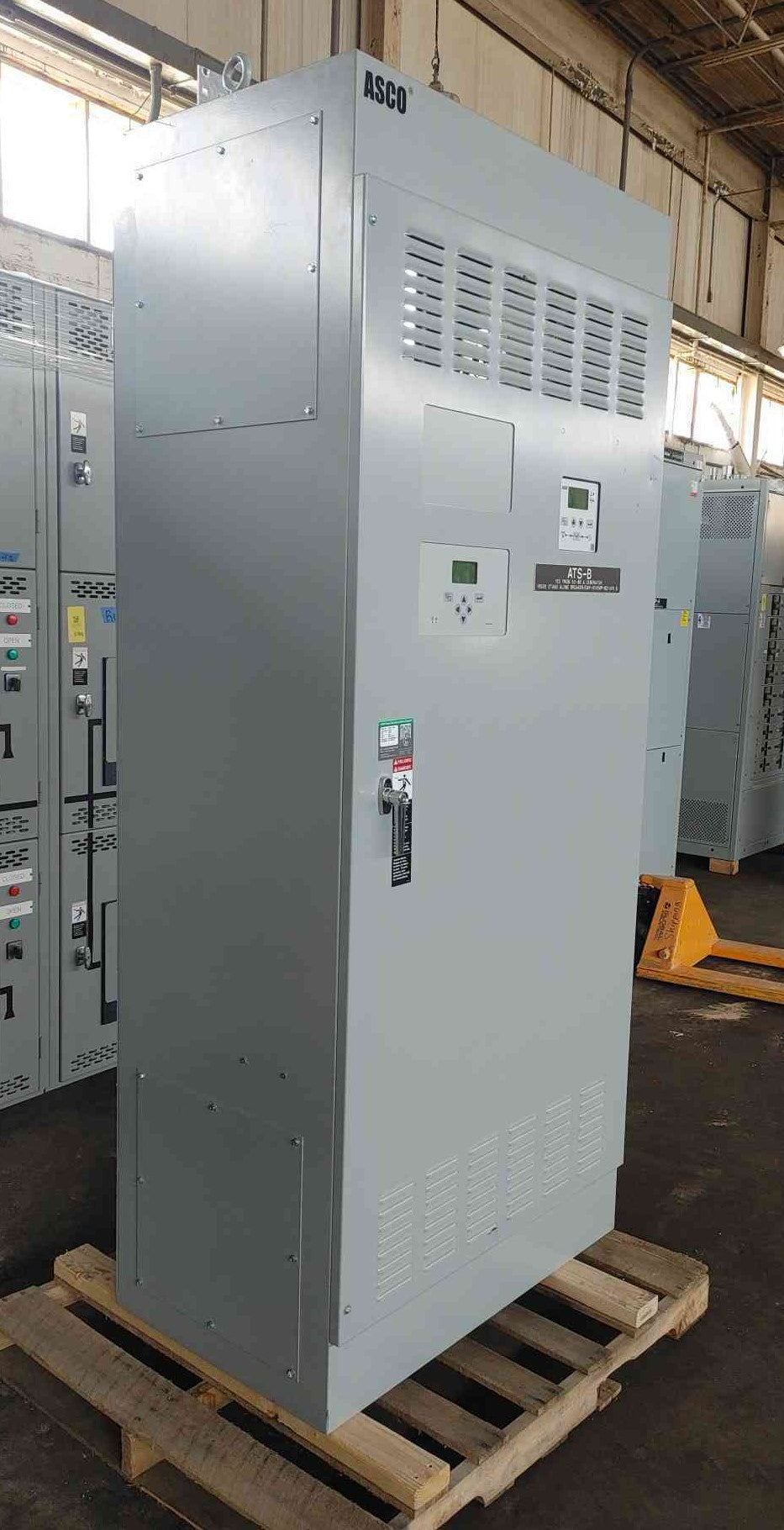 ASCO Series 300 2000A 480V 3PH Open Transition '24 ATS Switch G03ATSA32000NGXC