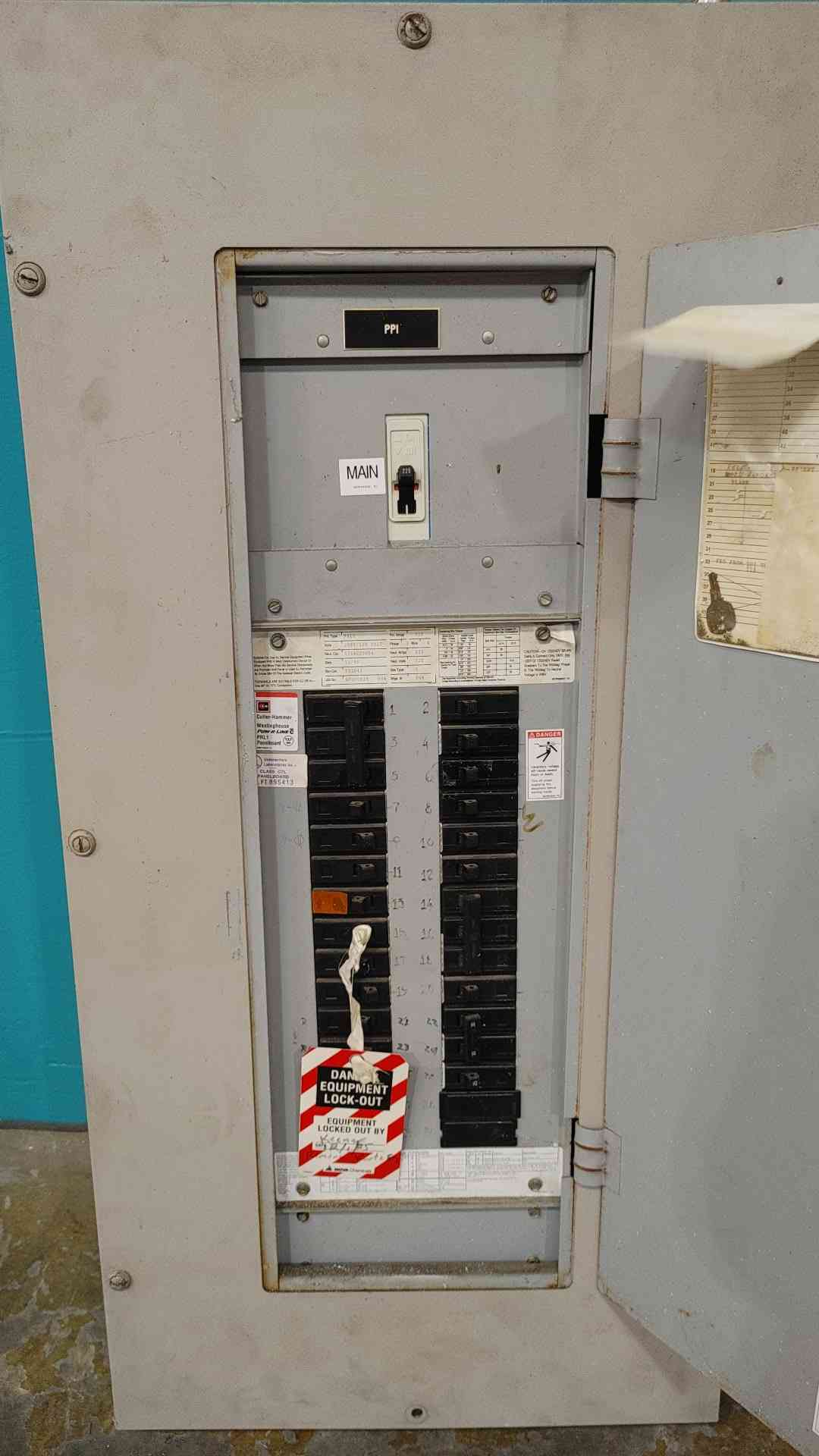 Cutler Hammer PRL1 225A 208Y/120V 3 Phase Panelboard W/ 225A Main & BAB Breakers