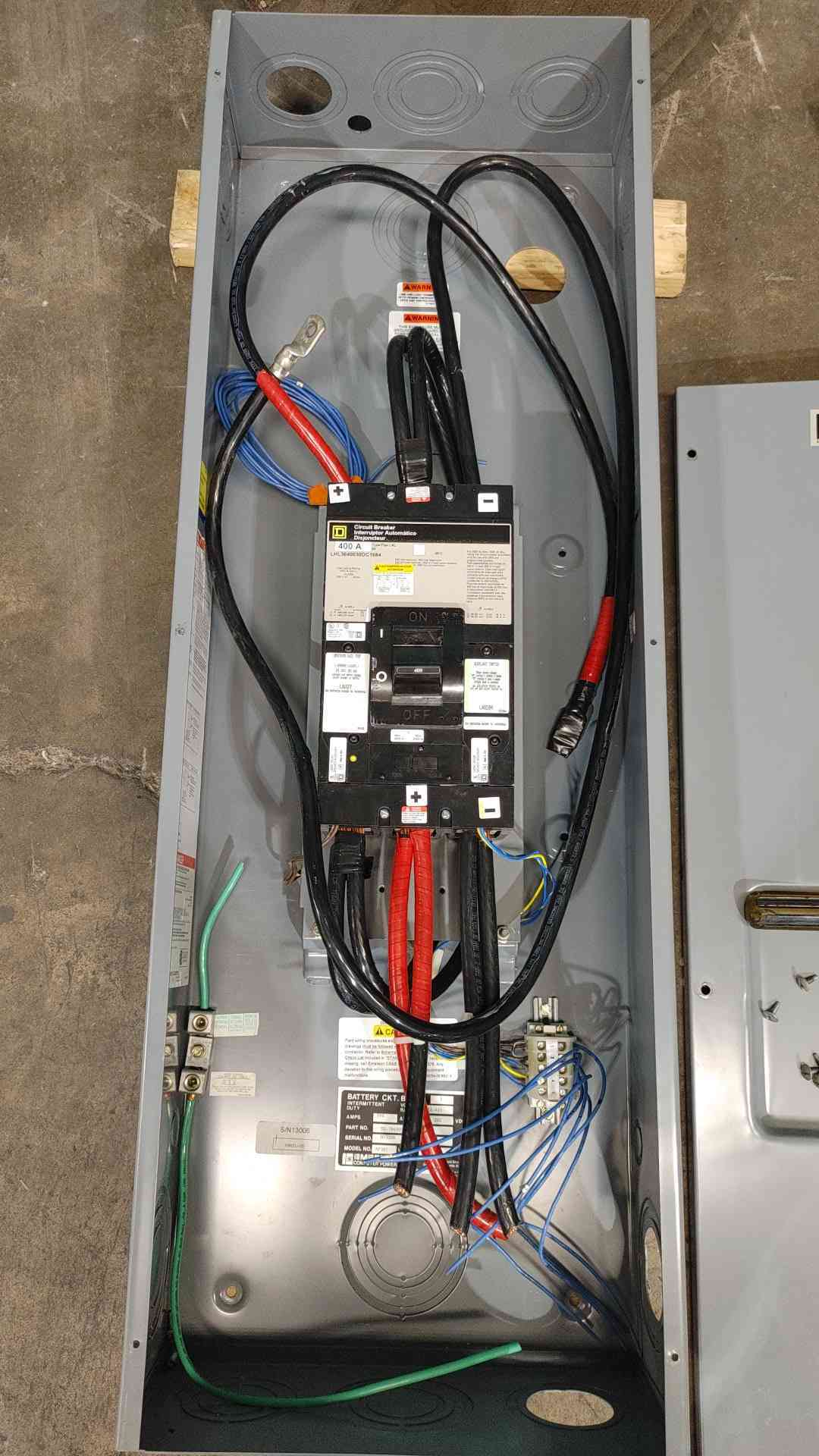 Square D LHL3640030DC1684 Circuit Breaker 400A 500V DC Enclosed Disconnect LAL