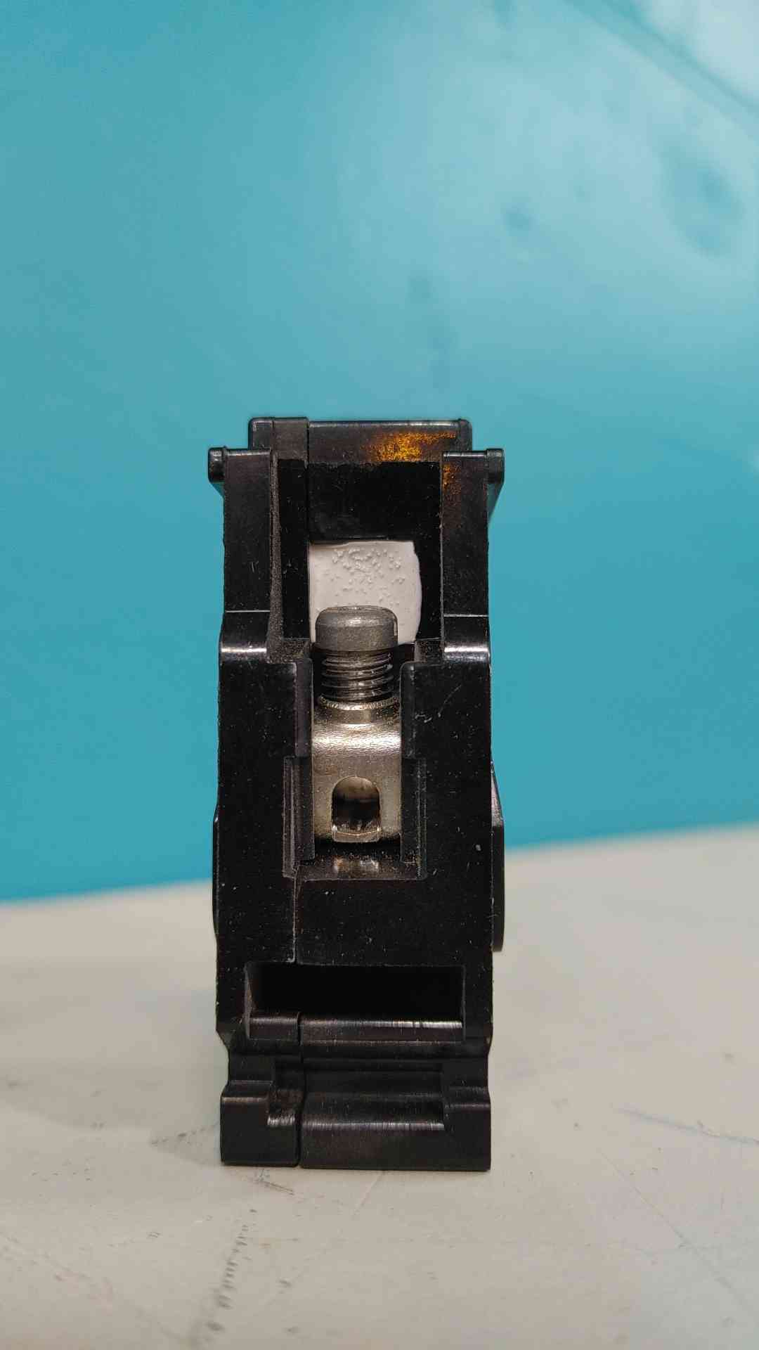 Siemens ITE BQ1B020 20A 1 Pole 120/240V Bolt-On Circuit Breaker Type BQ 20