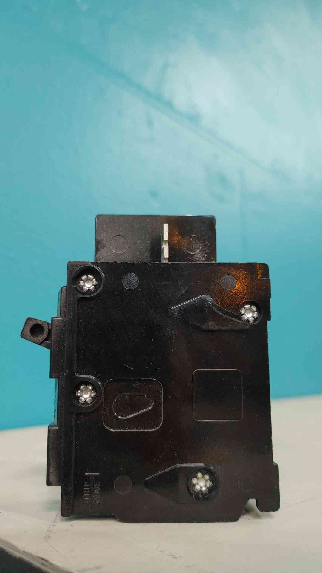 Siemens ITE BQ1B015 15A 1 Pole 120/240V Bolt-On Circuit Breaker Type BQ 15