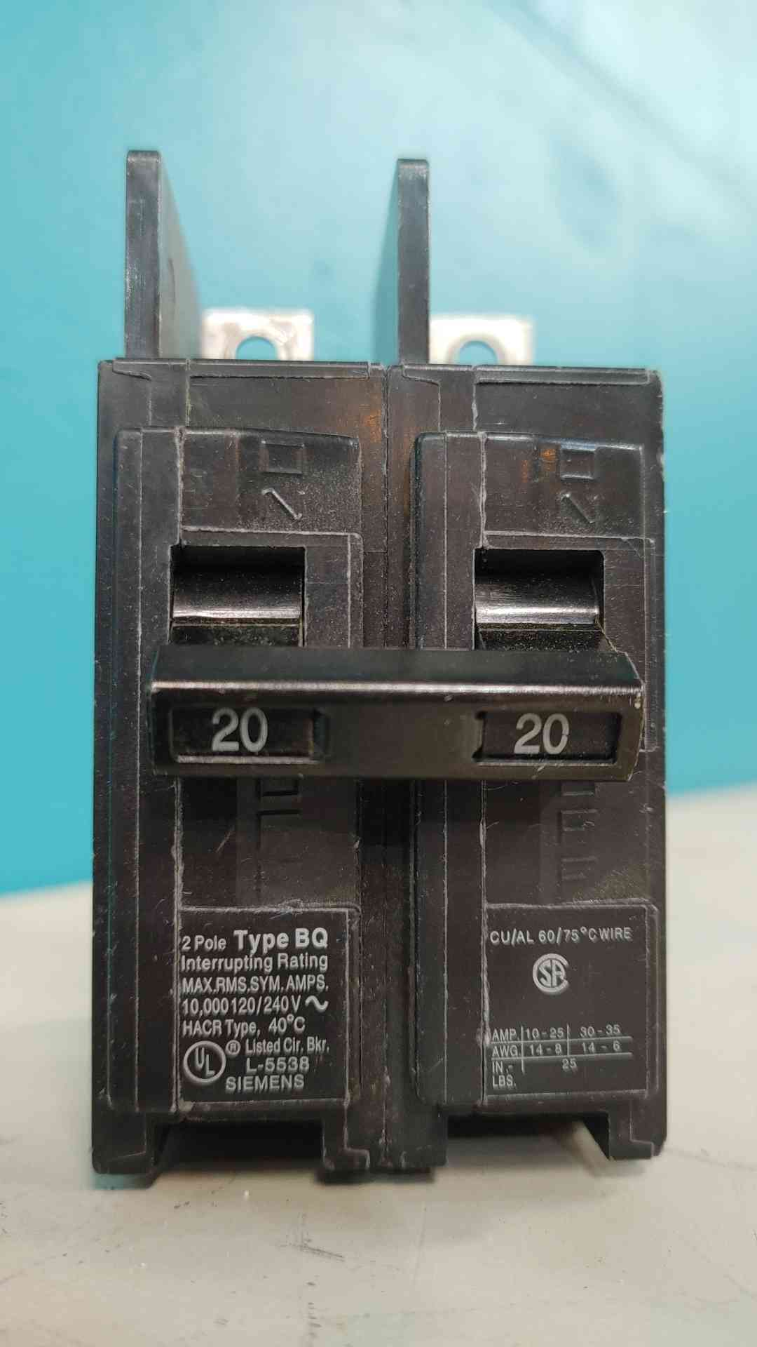 Siemens ITE BQ2B020 20A 2 Pole 120/240V Bolt-On Circuit Breaker Type BQ 20