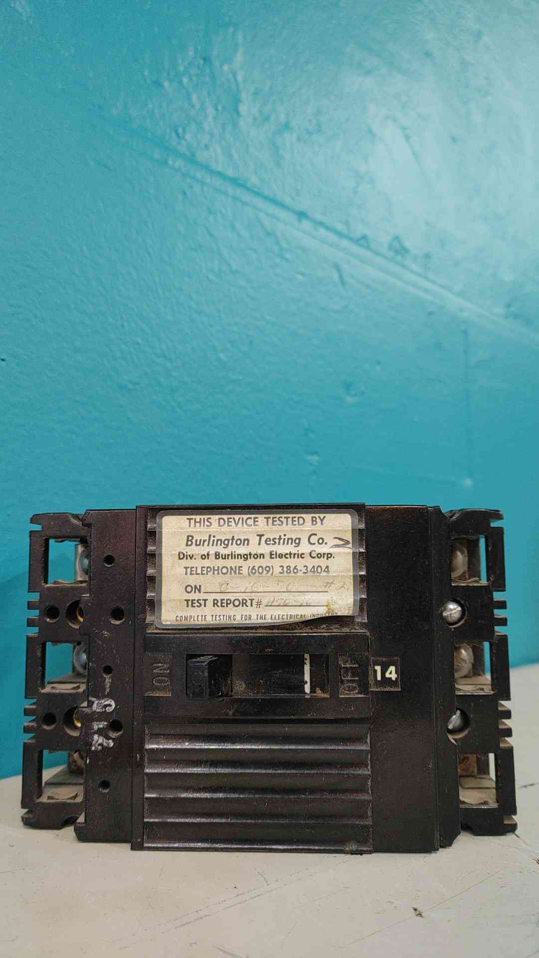 GE TE13100 100 Amp 3 Pole Circuit Breaker TE Frame TE3100 100A 240V General Elec