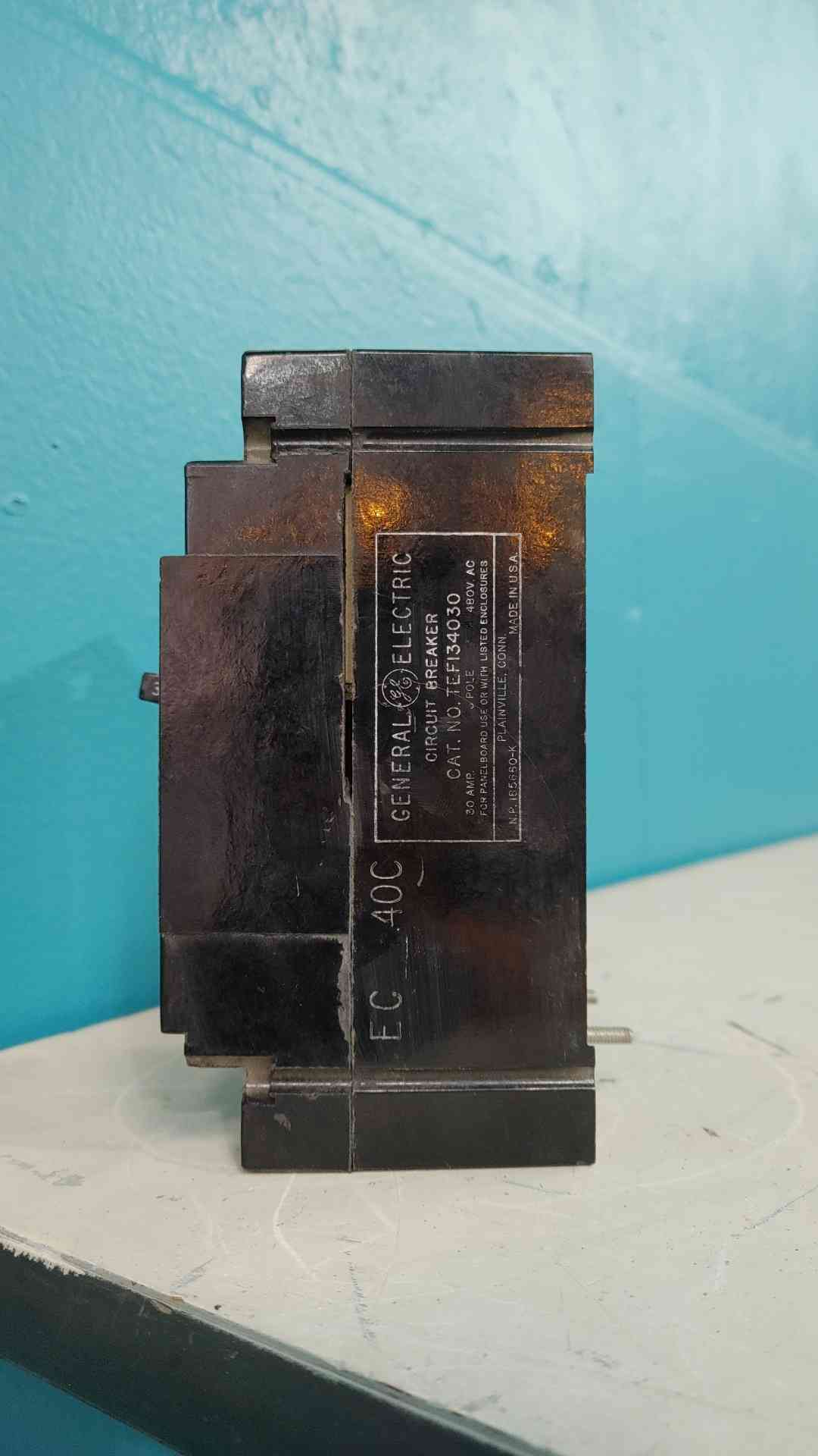 GE TEF134030 30 Amp 3 Pole Circuit Breaker TEF Frame 480V 30A General Electric