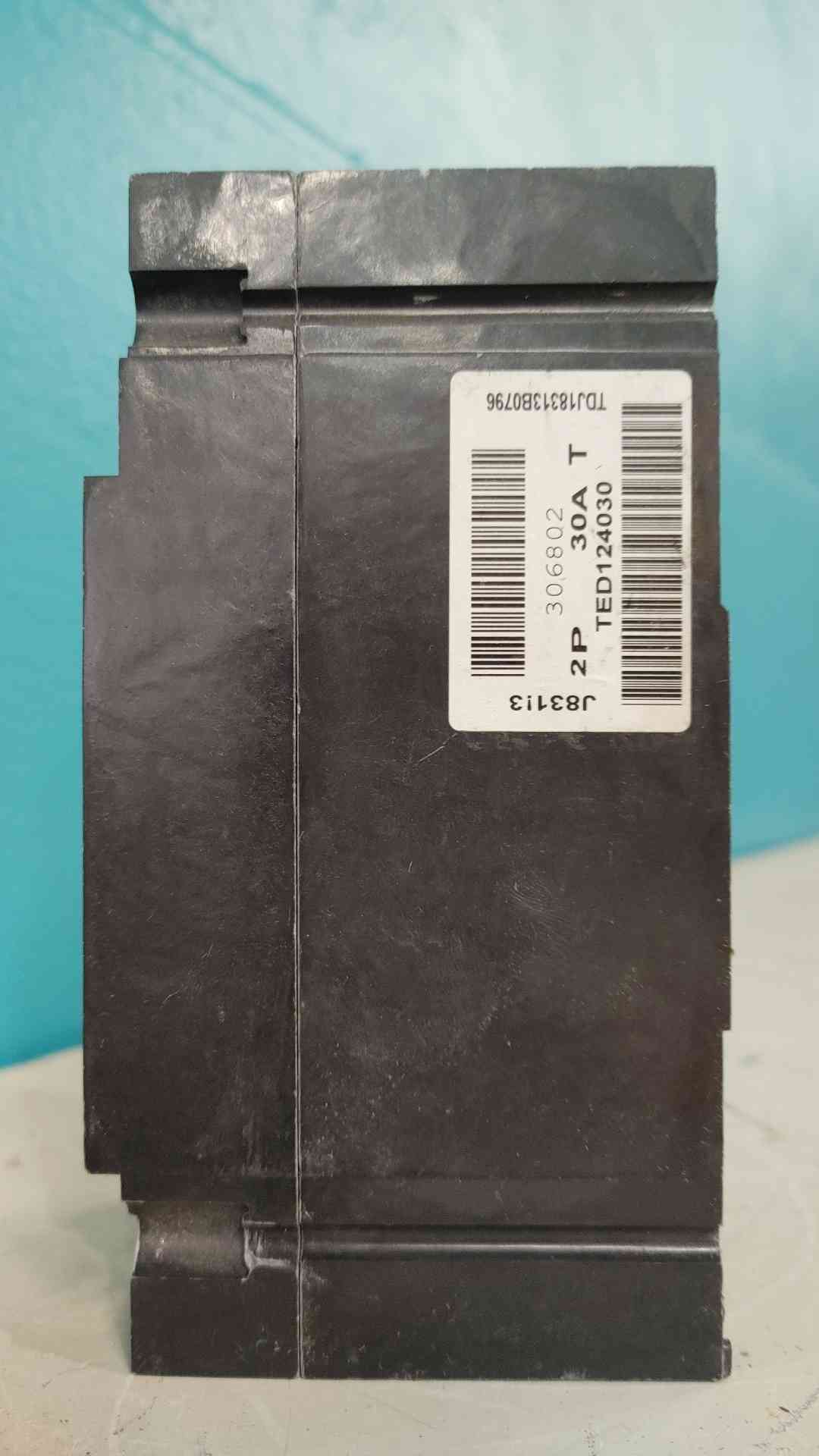 GE TED124030 30A 2 Pole 480V Industrial Molded Case Circuit Breaker TED124030 30