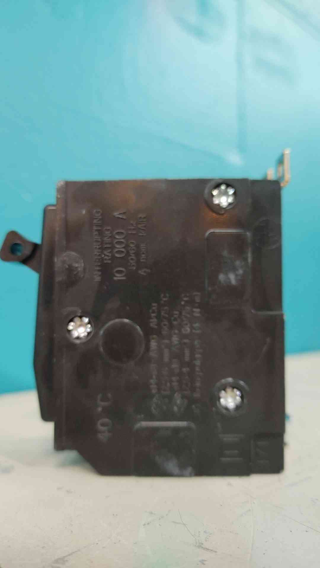 Square D QO230 2 Pole 30 Amp 120/240V Plug-On Circuit Breaker QO