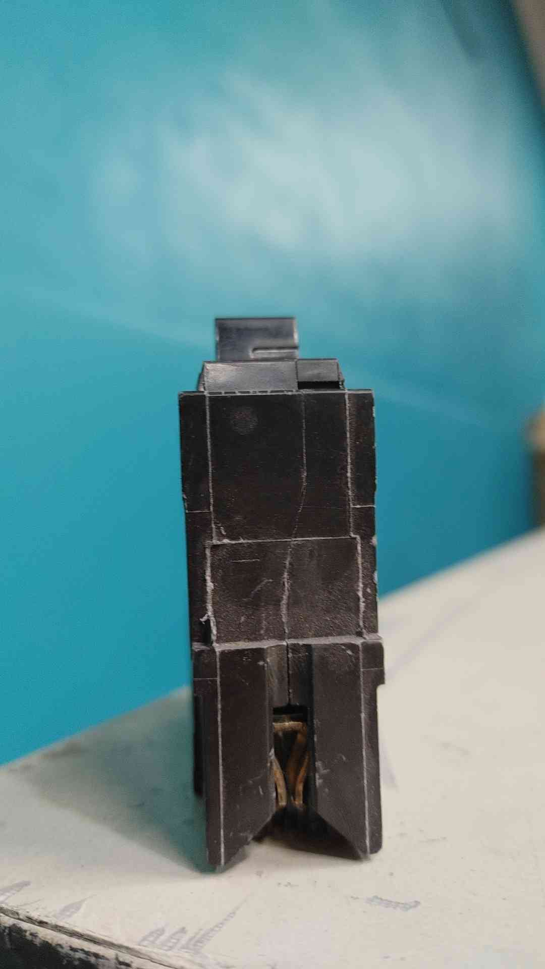 GE THQL1120 1 Pole 20 Amp 120V 10kA Plug-In Circuit Breaker THQL