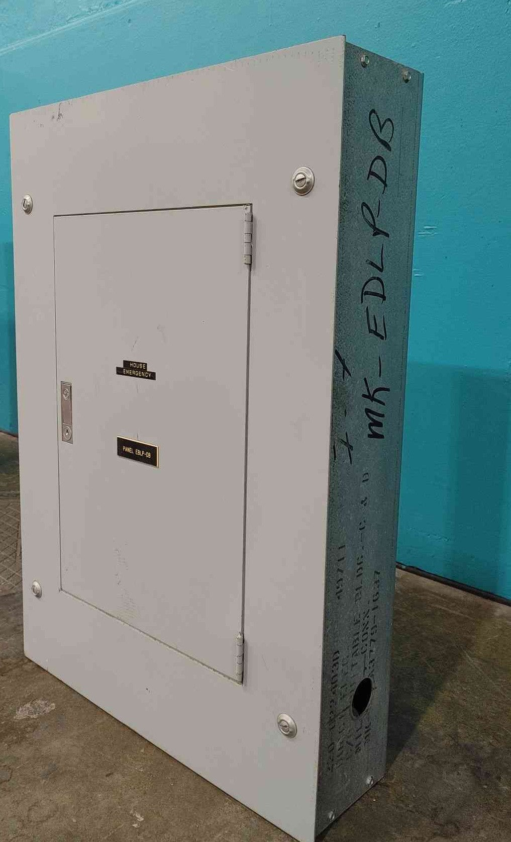GE NHB 100A Panelboard 480Y/277V 3 Phase Loaded w/ GE TED Breakers 45A 20A 1-Pole