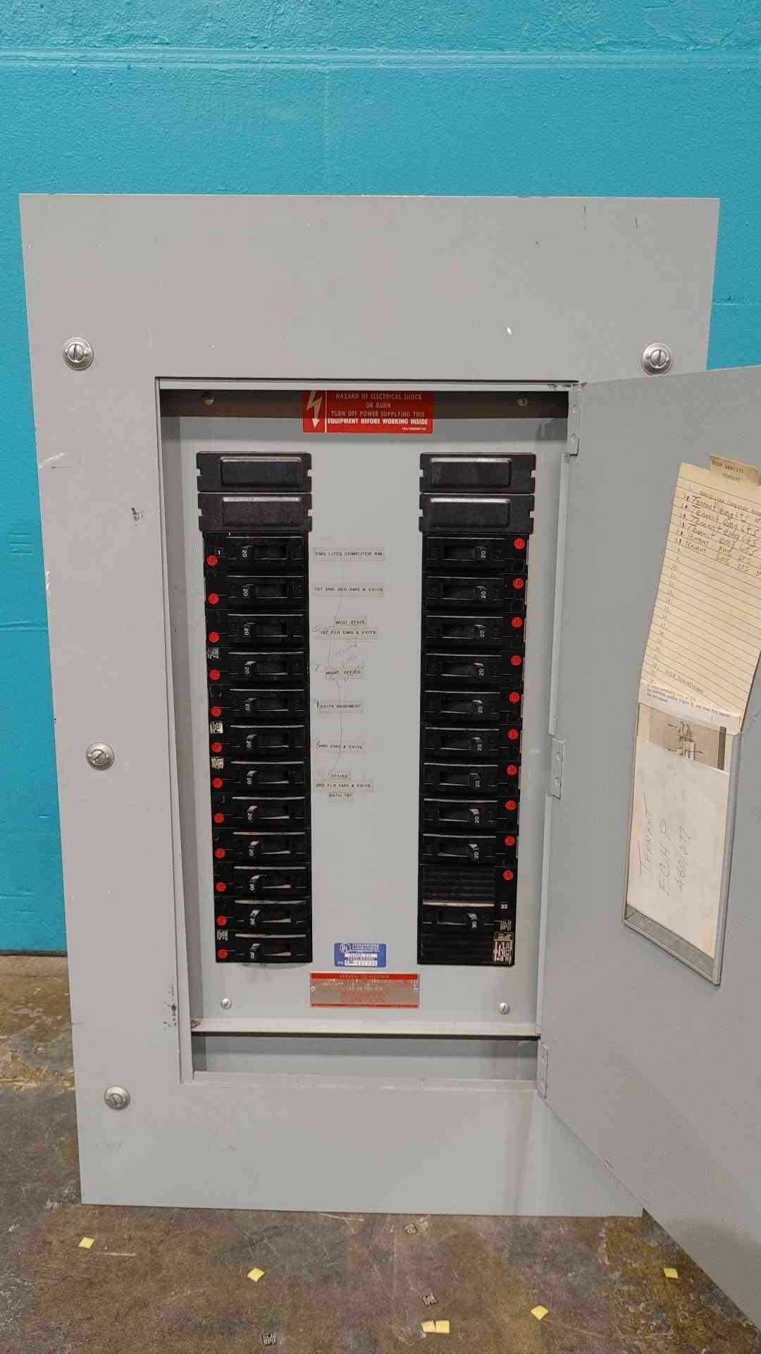 GE 100A, 480Y/277V, 3PH, 4W Panelboard (Sku 114382)