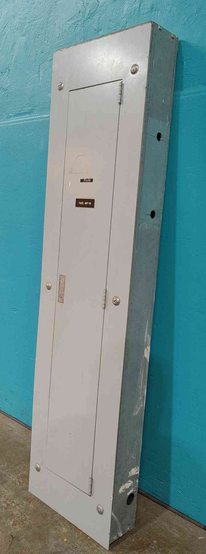 GE NLAB 225A 208Y/120V 3PH Panelboard Loaded w/ 35x 20A 1P, 4x 30A 1P & 30A 3P