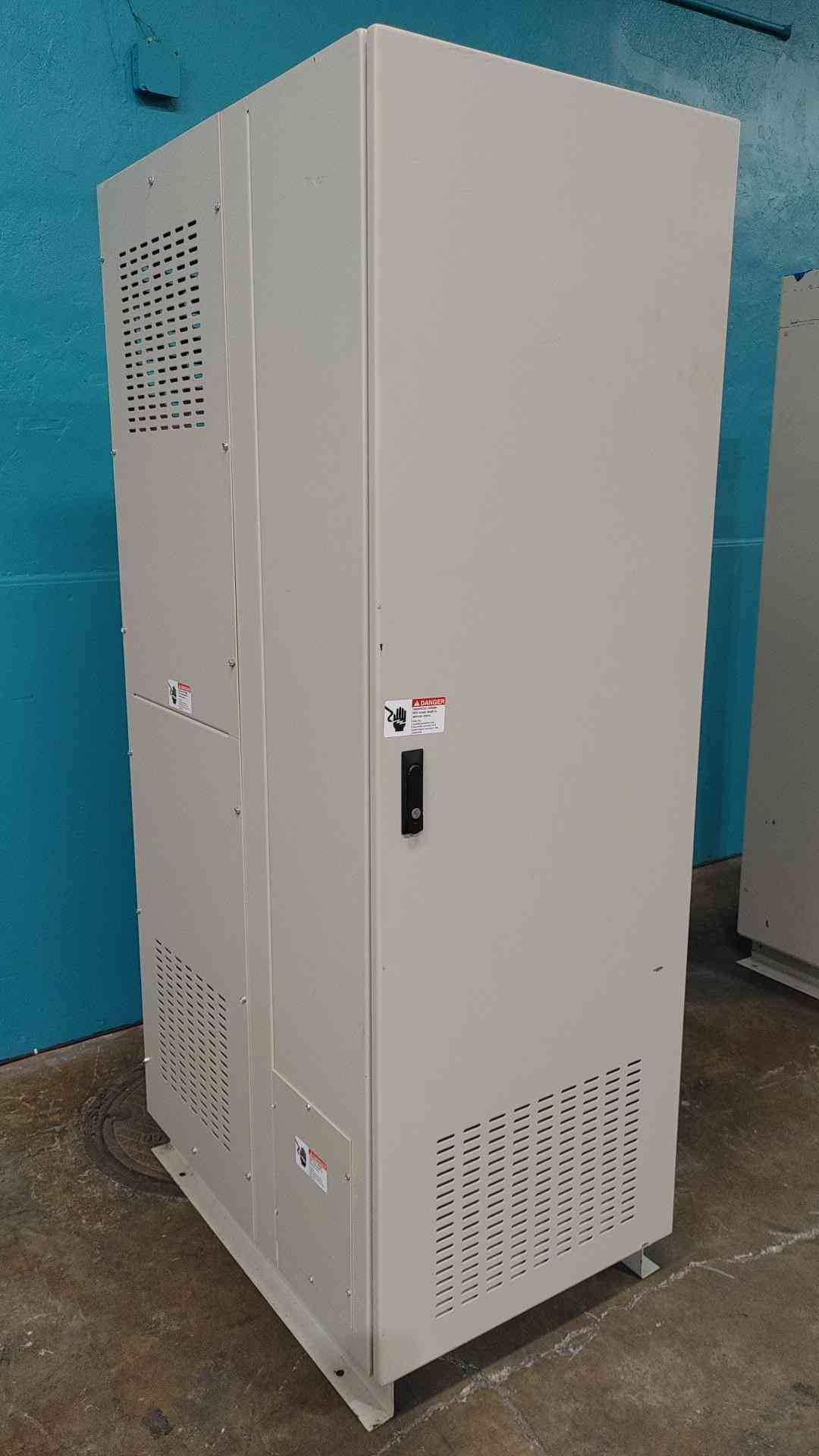Mitsubishi XUD100020 100kVA 480V to 208V UPS Maintenance Bypass Cabinet Kirk Key
