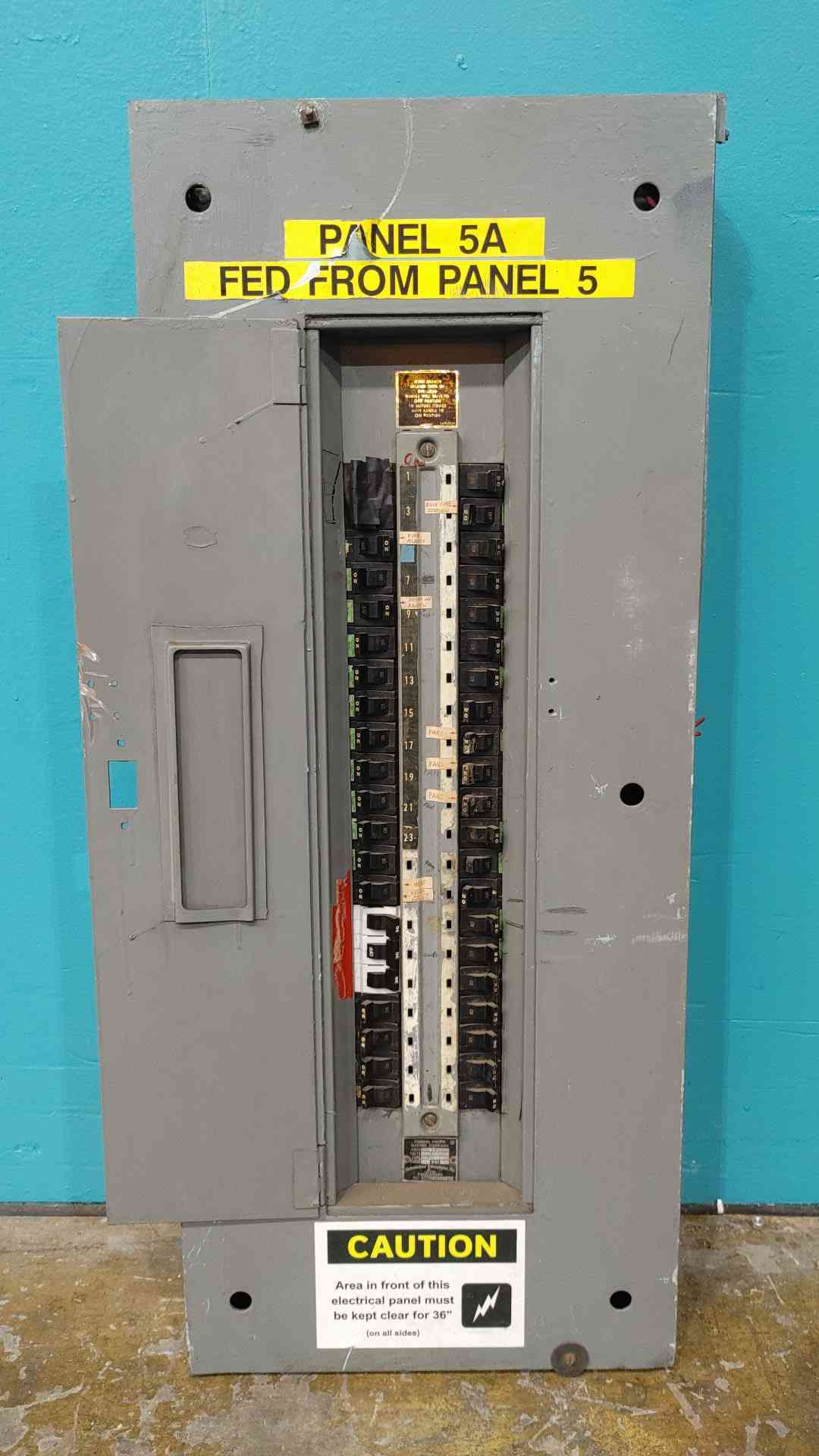 Federal Pacific Electric 200A, 120/208V, 3PH, 4W Panelboard (Sku 114540)