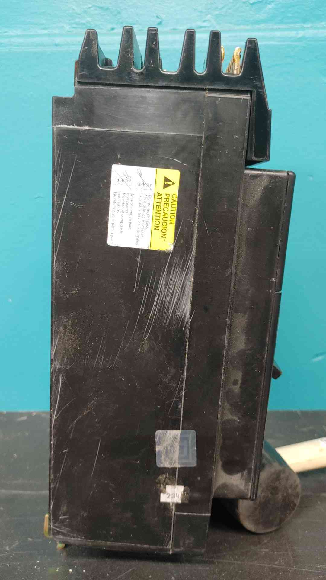 Square D LC36400 3 Pole 400A 600V Molded Case Circuit Breaker L-Frame 65kA