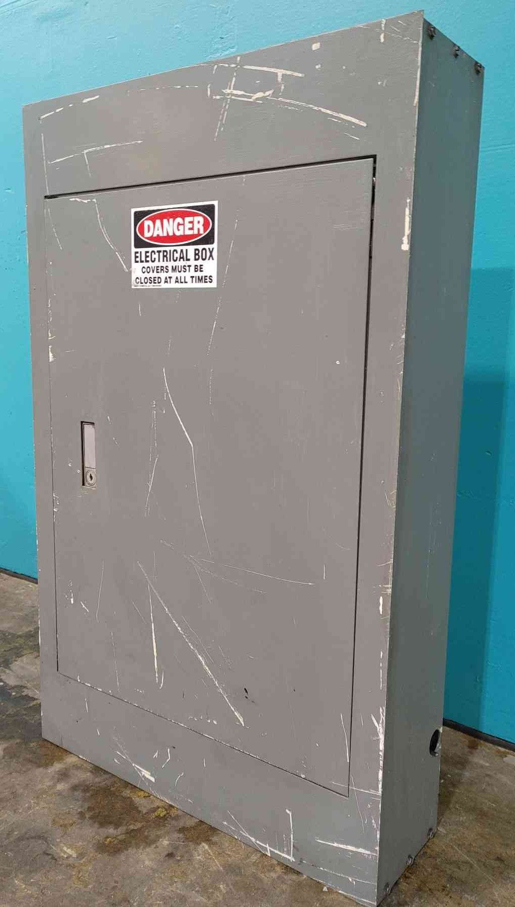 Cutler-Hammer Pow-R-Line 225A C PRL1a Panelboard 208Y/120V 3PH 4W w/ 3P Breakers