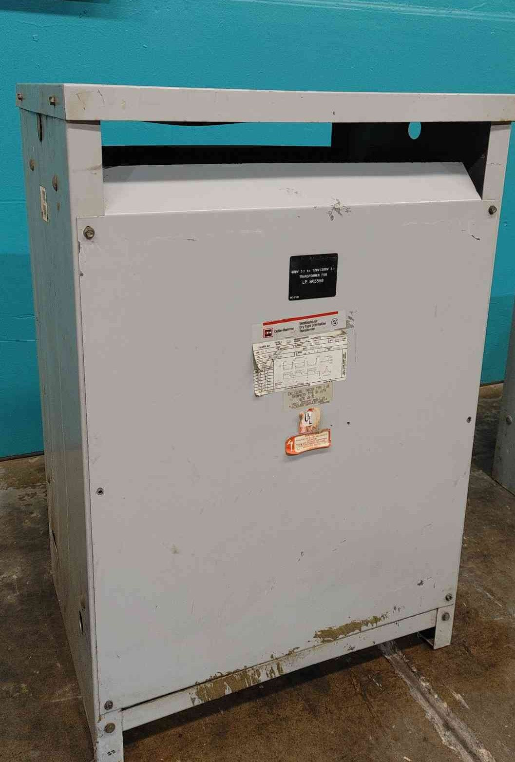 Cutler Hammer 45 kVA Transformer 480V to 208Y/120V 3 Phase 45kVA V48M28B45R