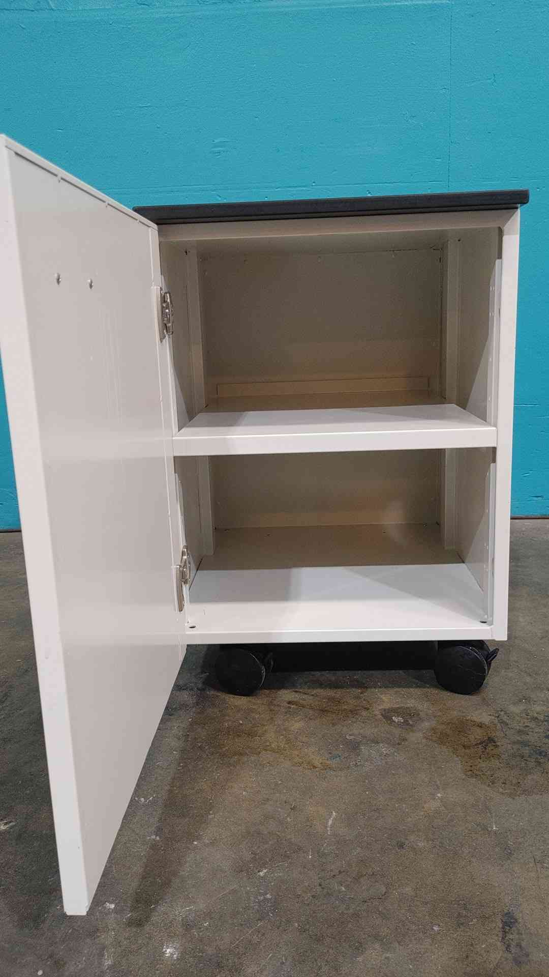 26" Rolling Lab Cabinet w/Shelf (Sku 115129)