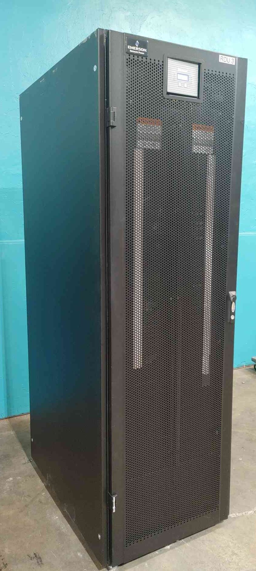 Liebert FDC4424SB11 720A Dual Input Power Distribution Cabinet PDU 208/120V 84 Pole