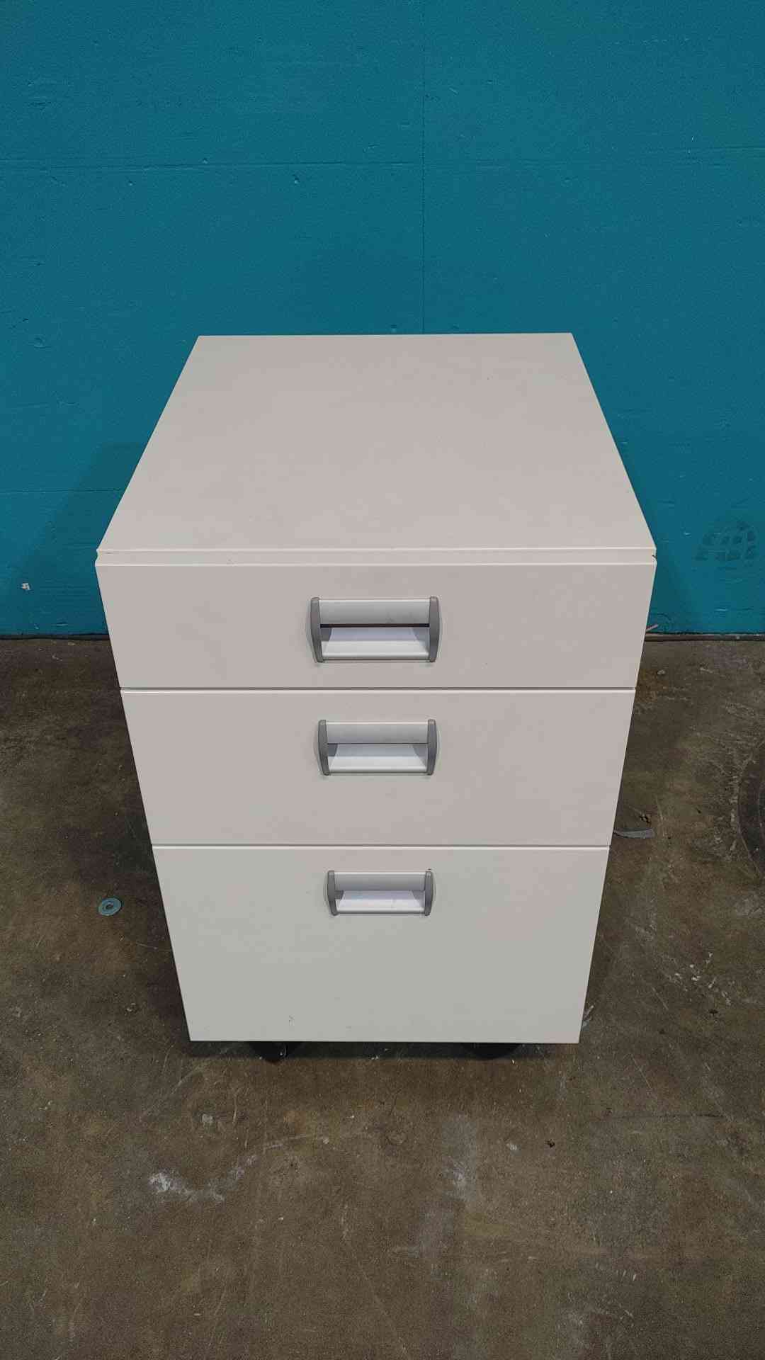 18 Inch Mobile Pedestal File Cabinet 3 Drawer Rolling Lab Office Under Desk