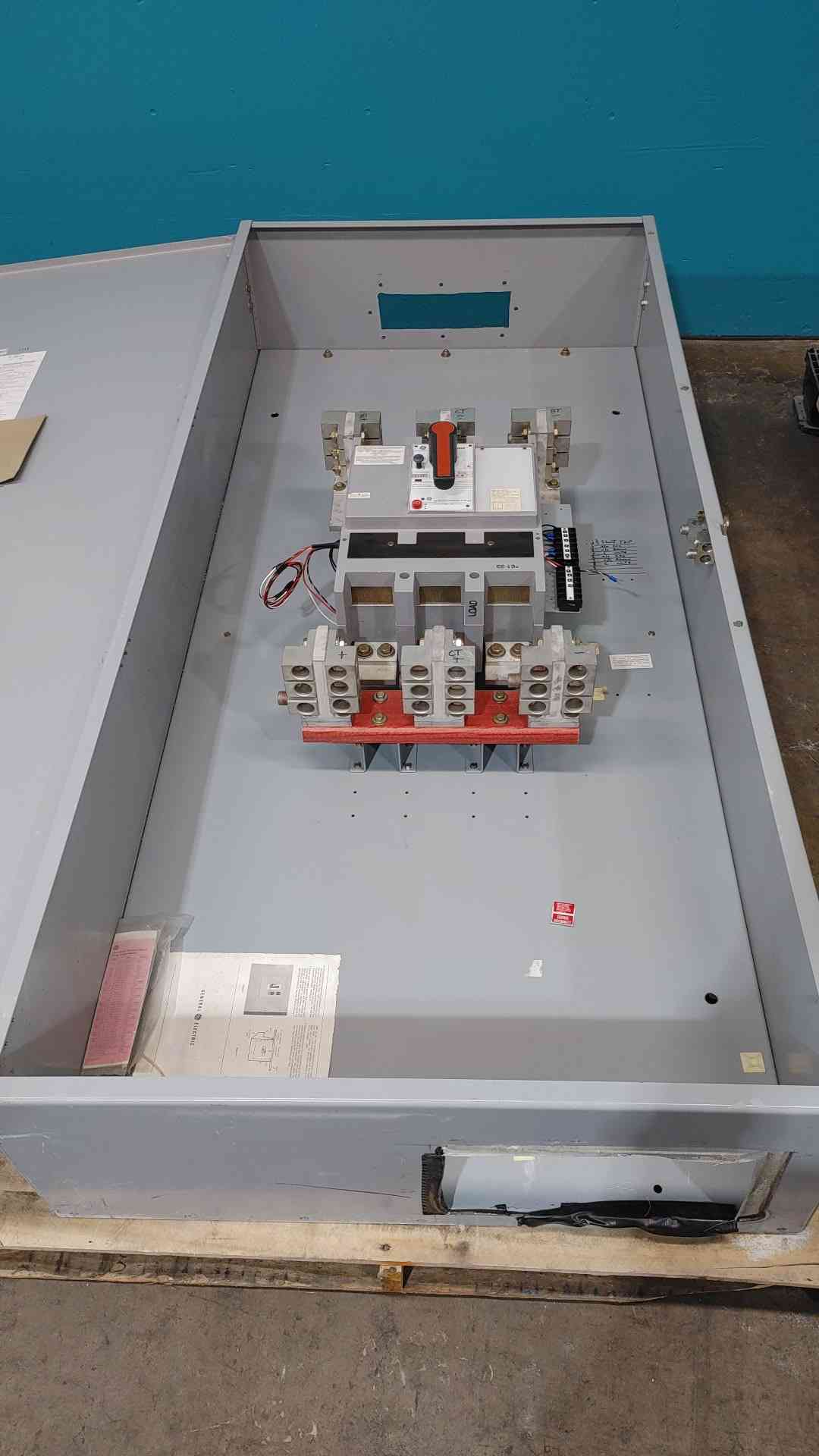 GE TPMM5612 1200 Amp Circuit Breaker Enclosed Disconnect Switch 3 Pole 600V