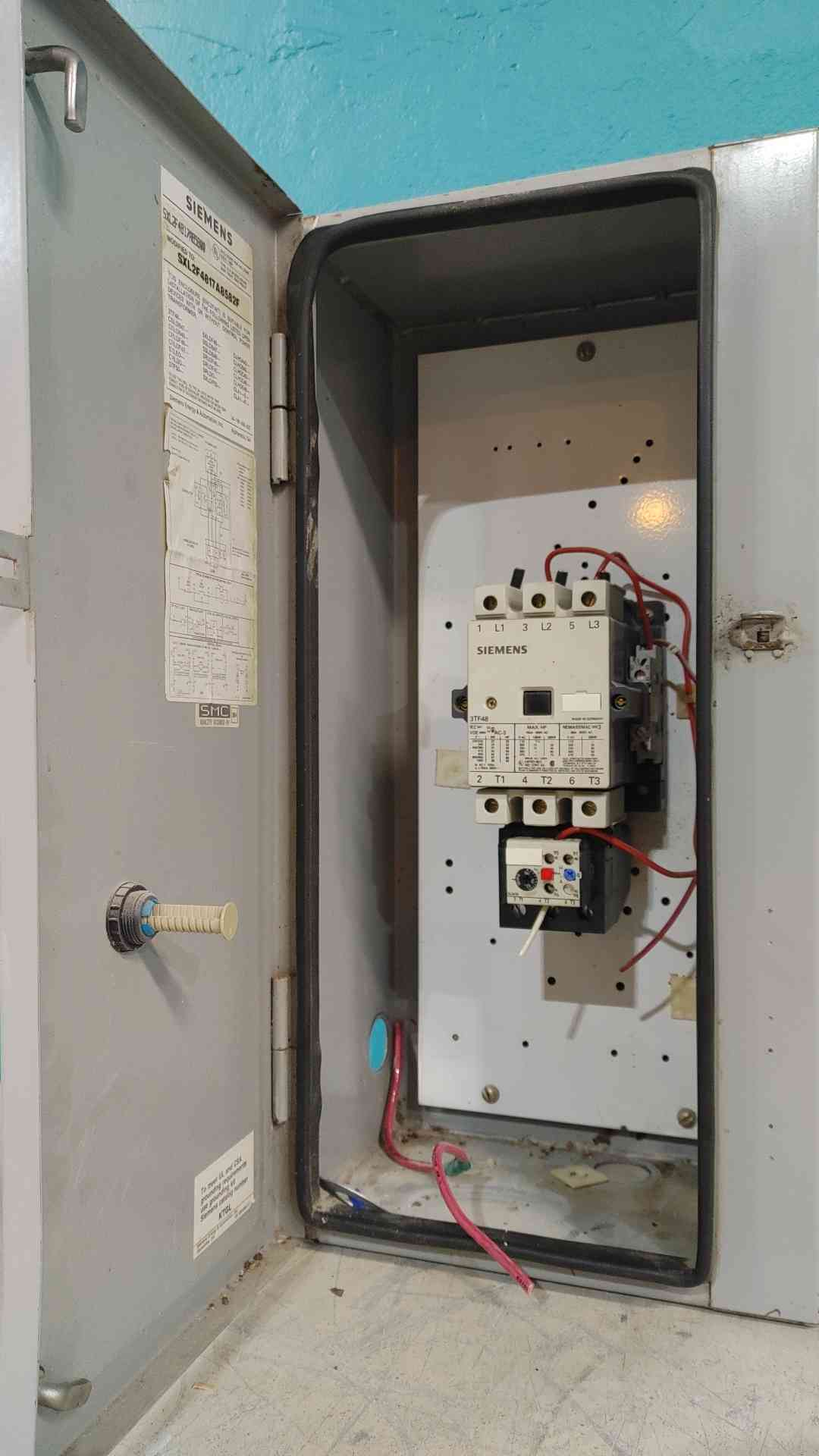 Siemens NEMA Size 3 Magnetic Motor Starter 3TF48 3UA58 Enclosed 90A 50HP 480V