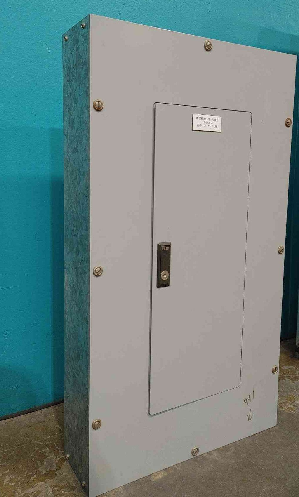 Cutler-Hammer Pow-R-Line PRL1 42 CKT 100A 3PH 208Y/120V Panelboard Complete