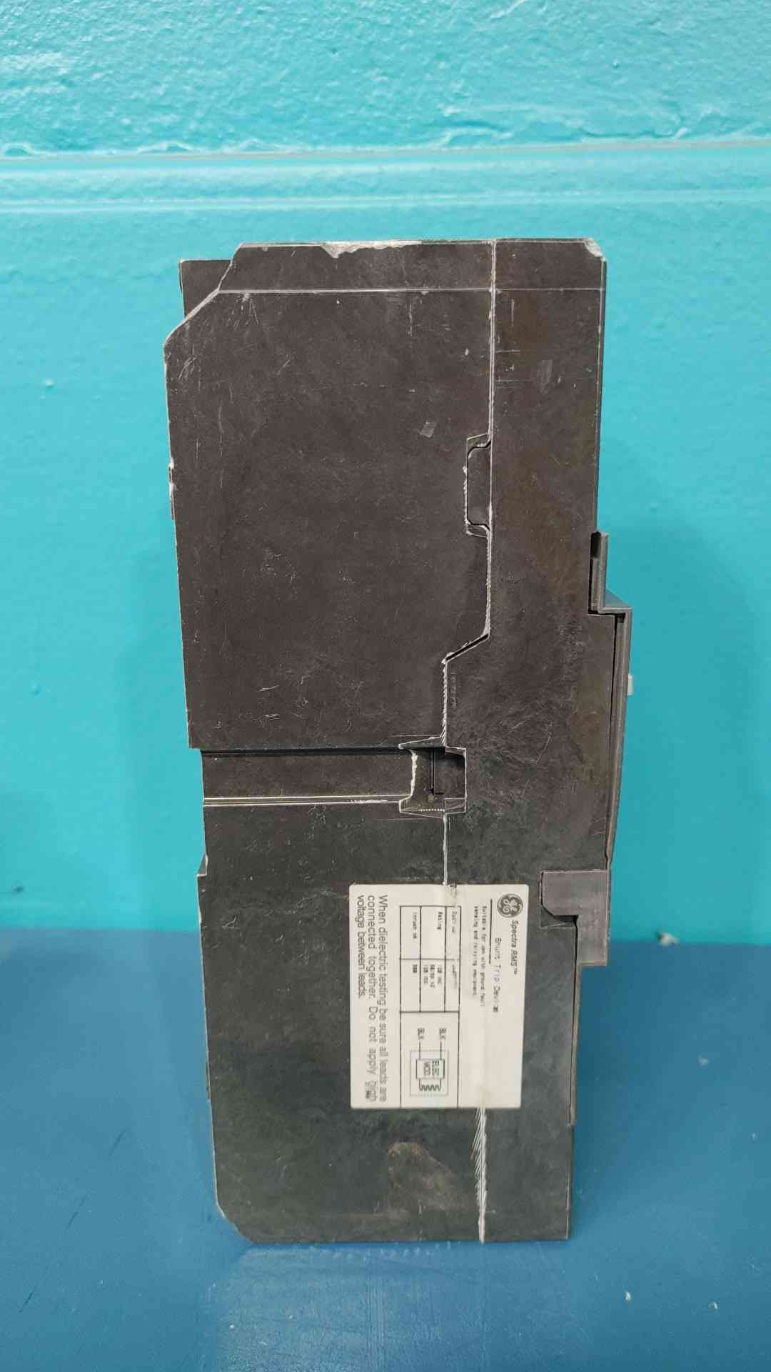 GE SFHA36AT0250 Spectra RMS 250A Frame 600V 3P Breaker w/ 225A Rating Plug SRPF