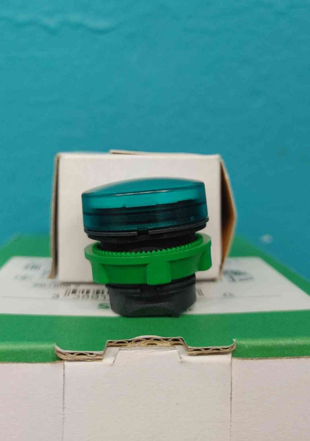 Schneider Electric ZB6AV033 Harmony 16mm Green Circular Pilot Light Head NIB