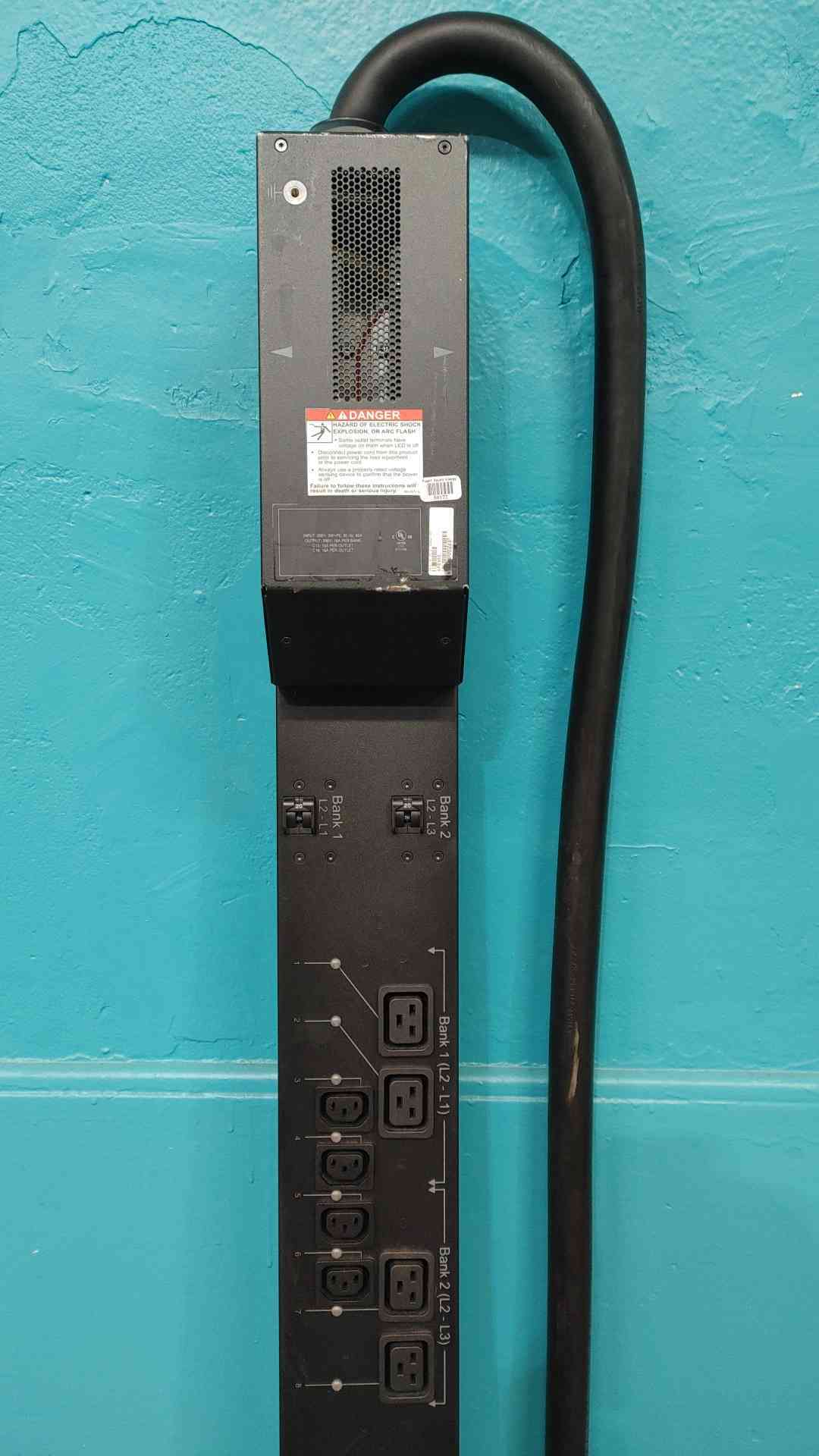APC AP8966 Switched Rack PDU 0U 17.2kW 208V 3-Phase IEC 60309 C13 C19 60A