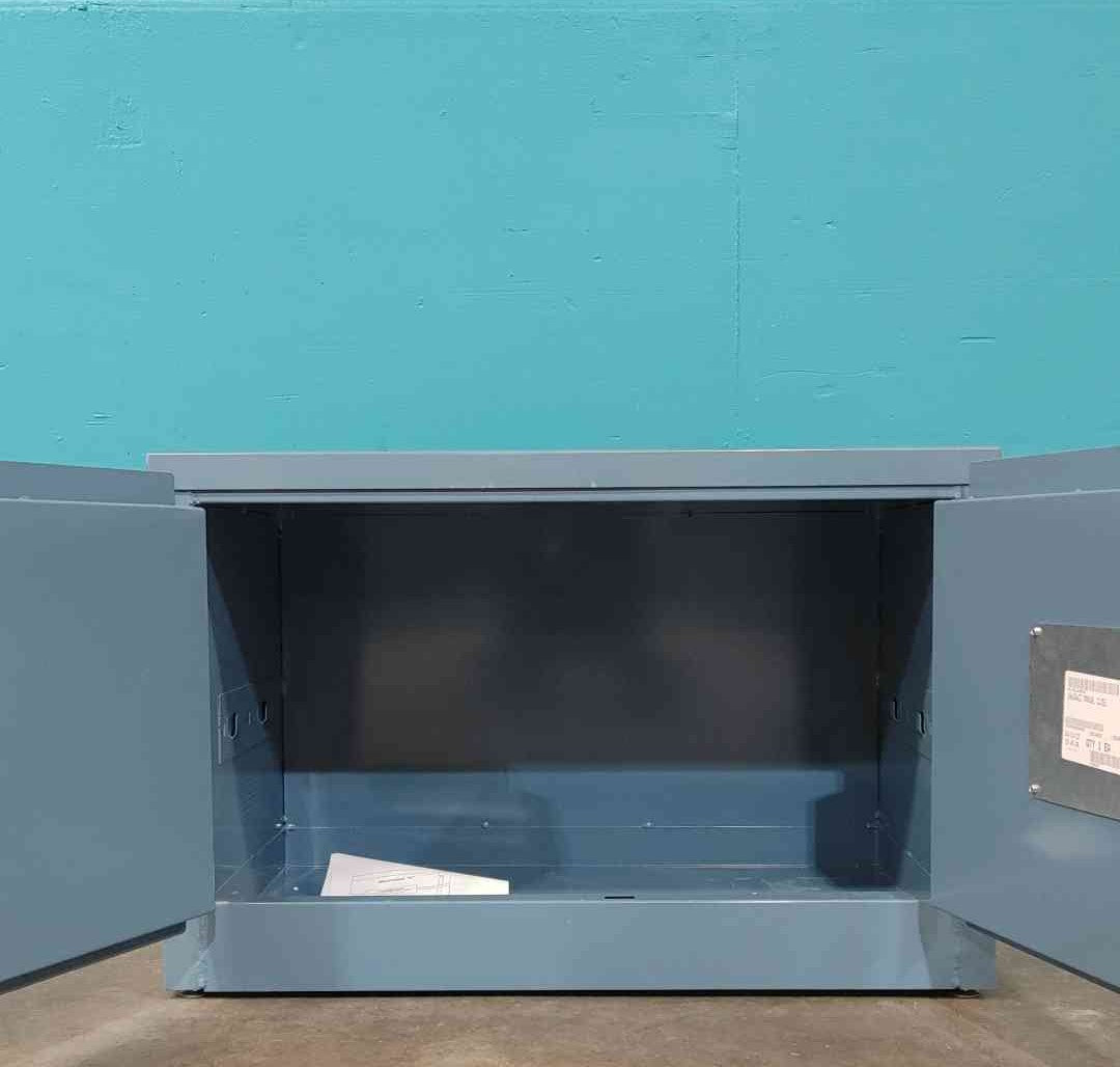 Global Industrial Flammable Corrosive Safety Storage Cabinet Steel Low Profile