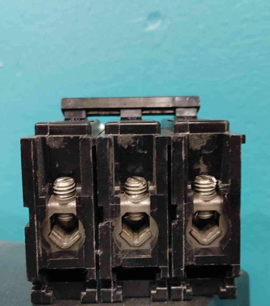 Eaton Cutler Hammer BAB3100H 100 Amp 3 Pole 240V Bolt On Circuit Breaker BAB3100